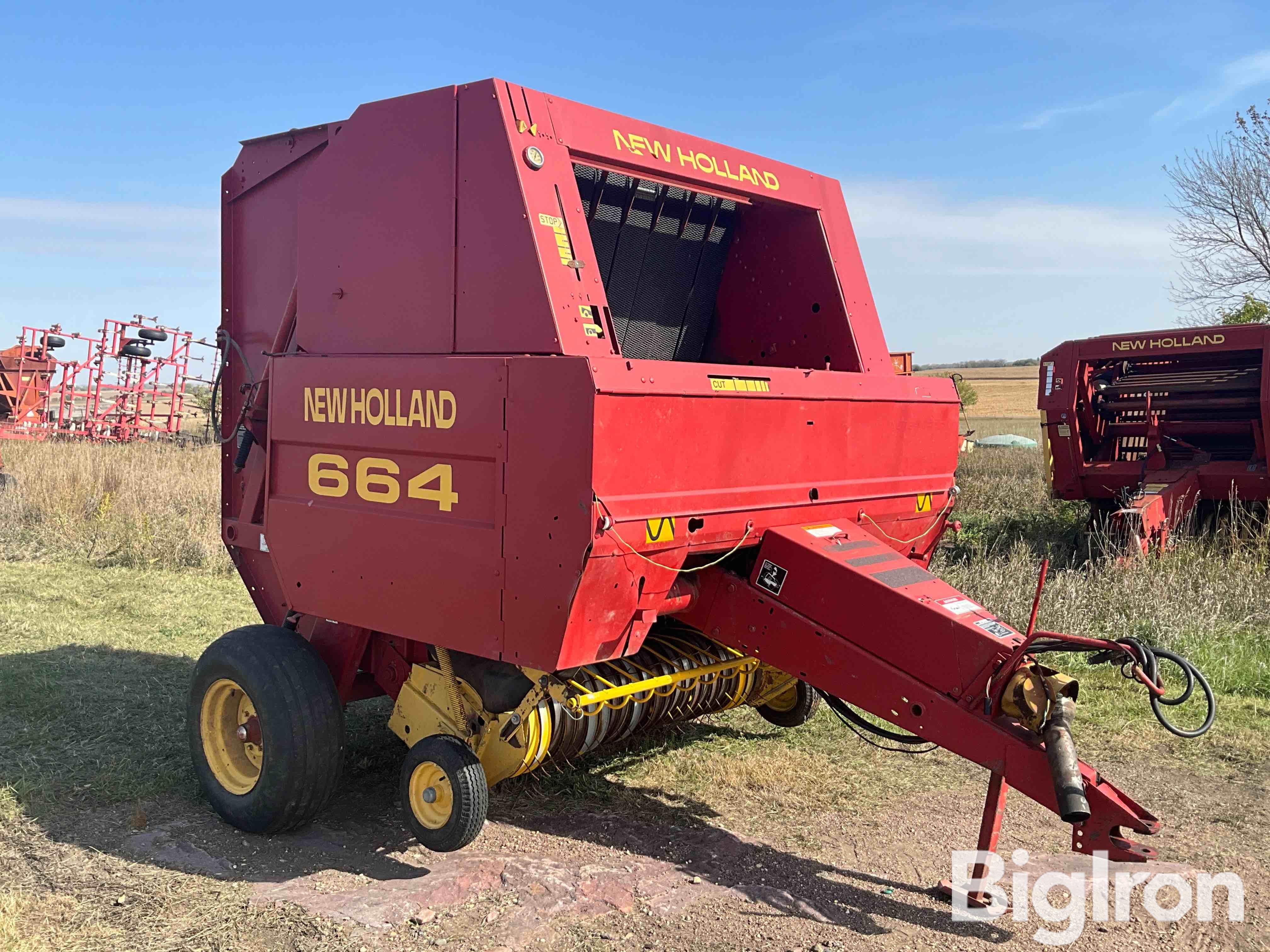 1996 New Holland 664 Round Baler BigIron Auctions   1995newholland664roundbaler 2 35d653b29b2043748ec905da9686de45 