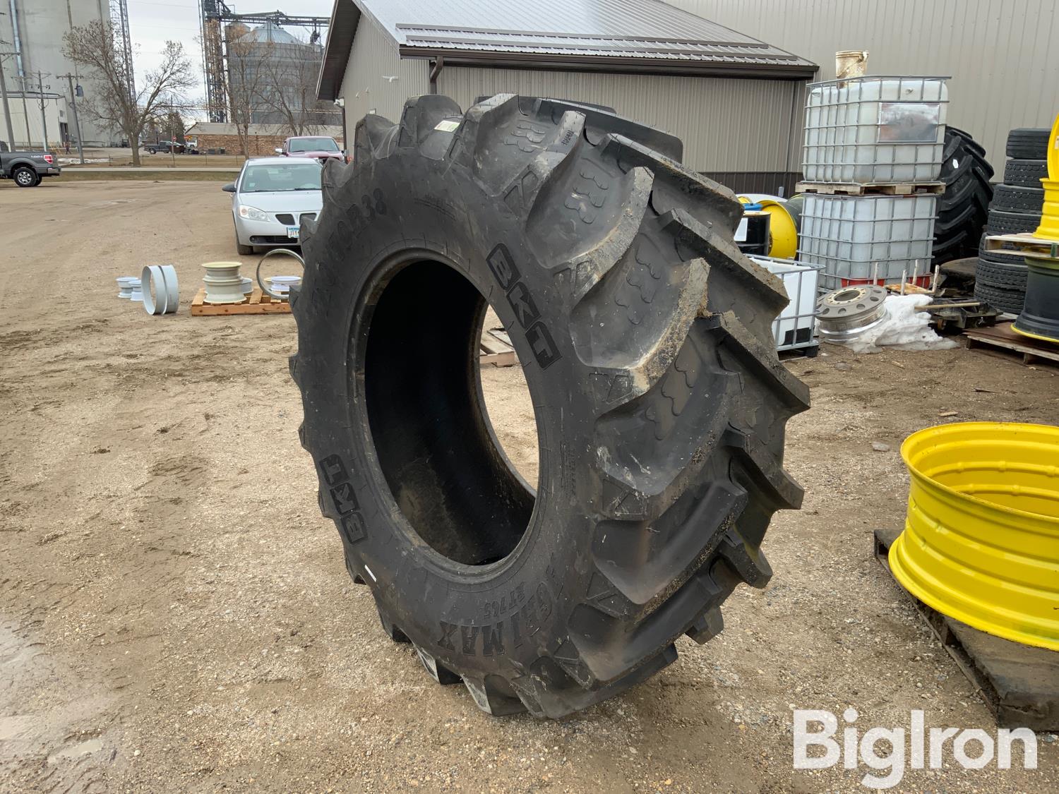 Bkt Agrimax Radial Tractor Tire BigIron Auctions