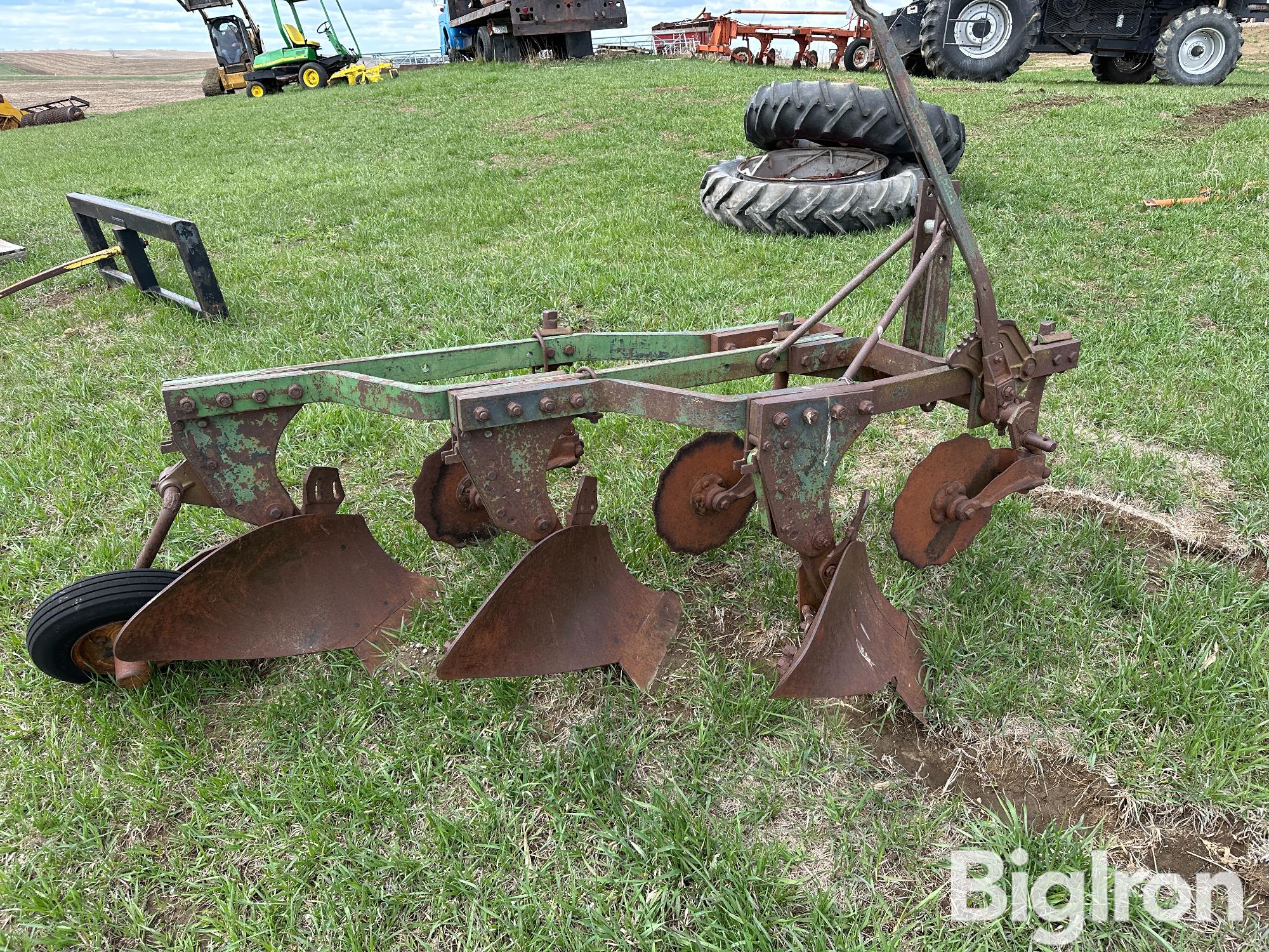 John Deere 3-Pt 3-Bottom Plow BigIron Auctions