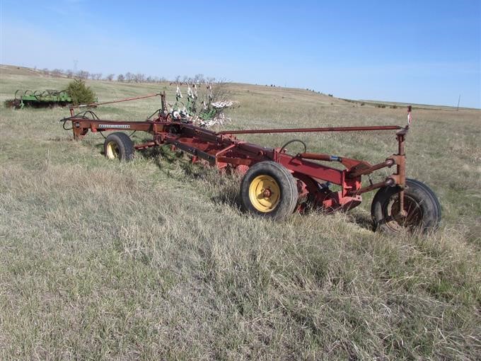 Massey Ferguson 880 Moldboard Plow BigIron Auctions