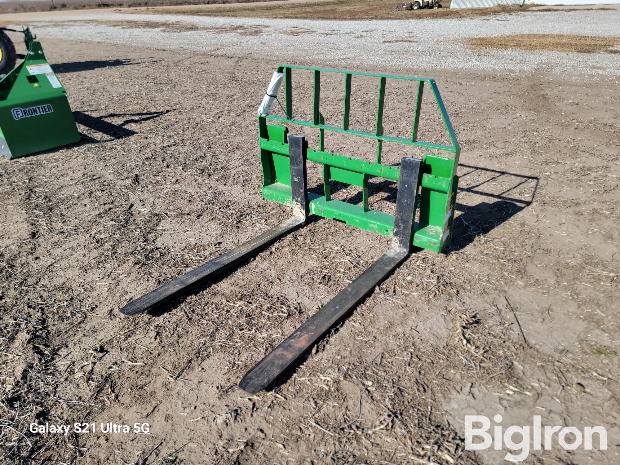 Frontier John Deere Ap12f Pallet Forks Loader Attachment Bigiron Auctions