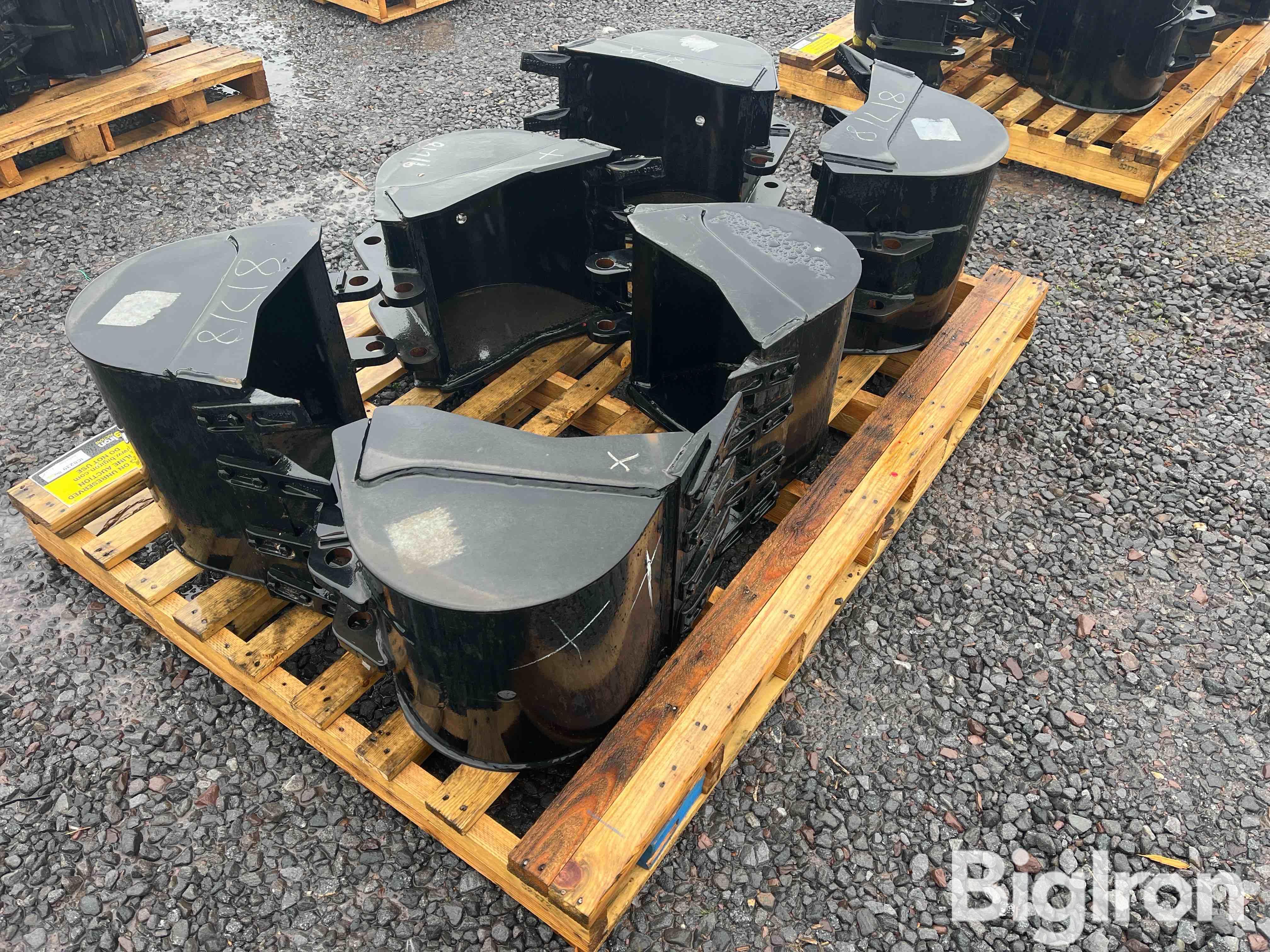 Mahindra 81718 Backhoe Buckets BigIron Auctions