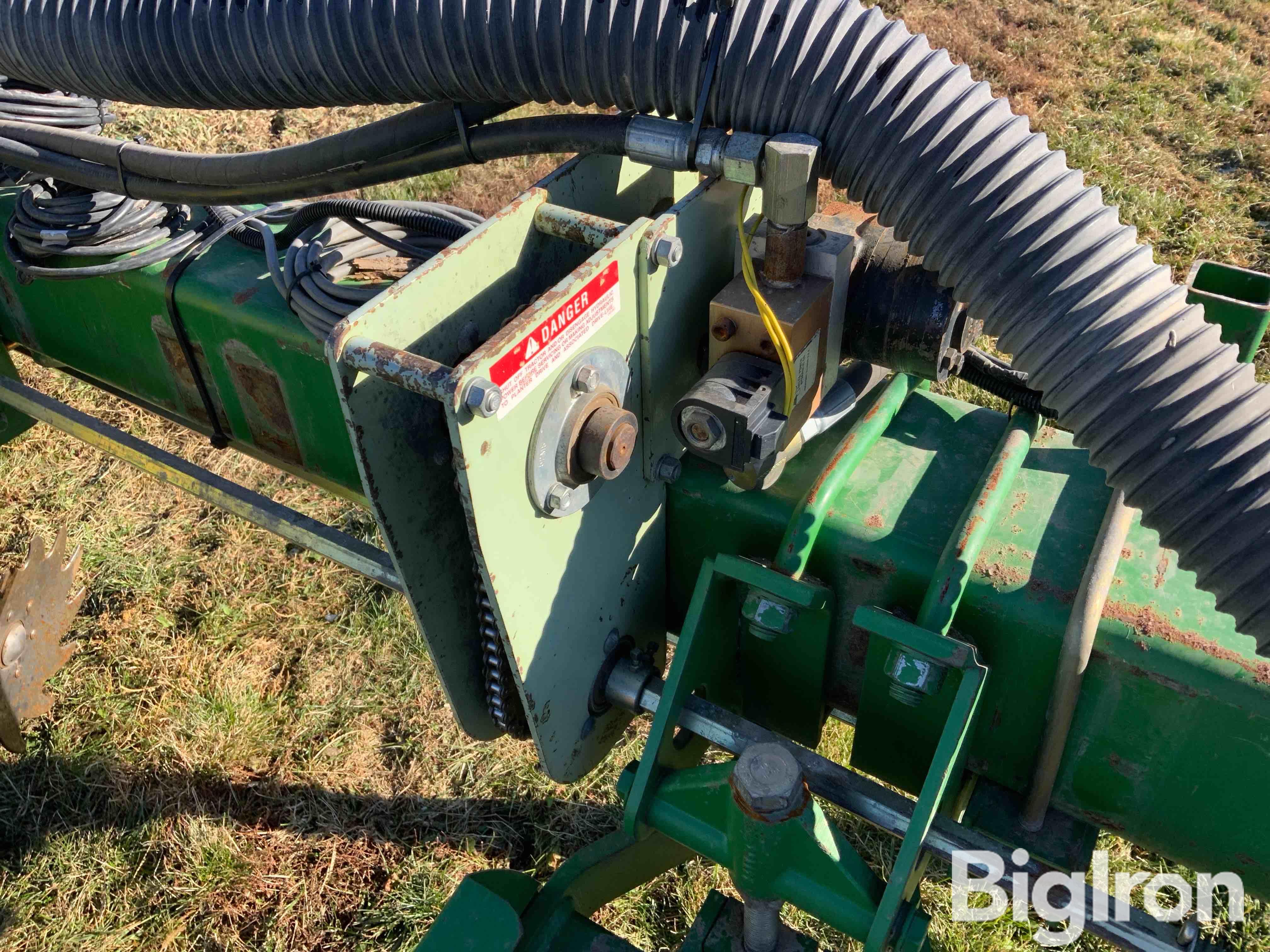 John Deere 7300 Maxemerge 2 Seed Planter Bigiron Auctions