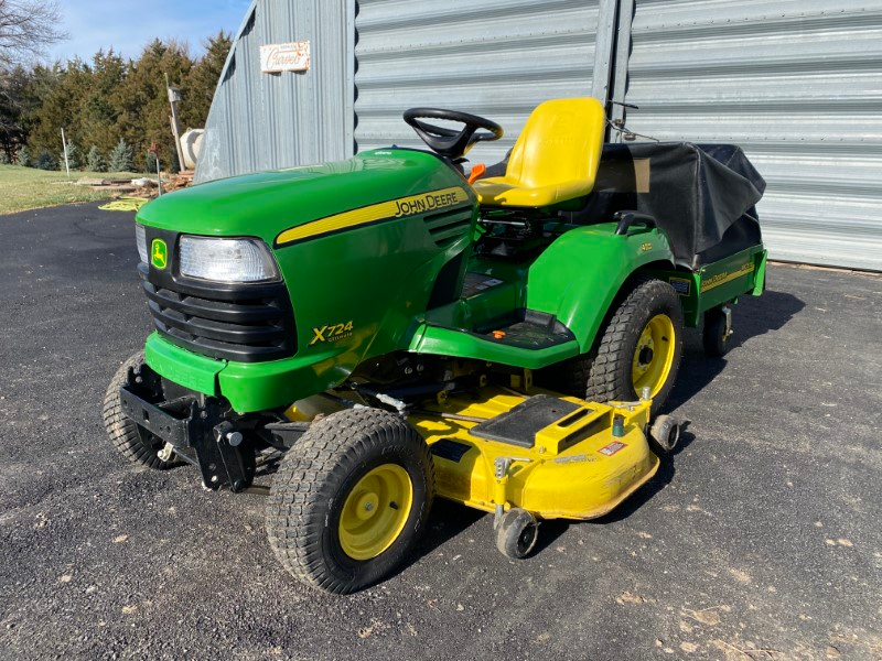 2012 john deere riding lawn mower