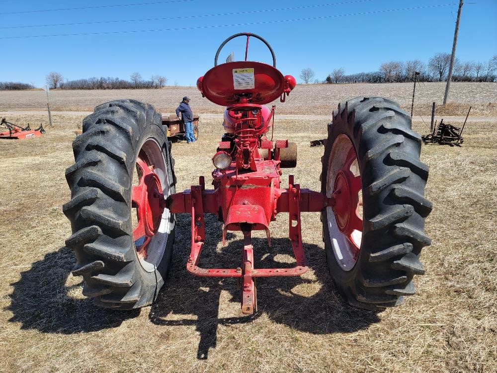 1952 Farmall H 2WD Tractor BigIron Auctions