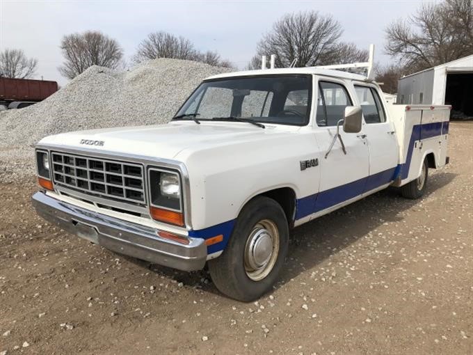 1985 Dodge 350 Custom 2wd Crew Cab 4 Door Service Truck