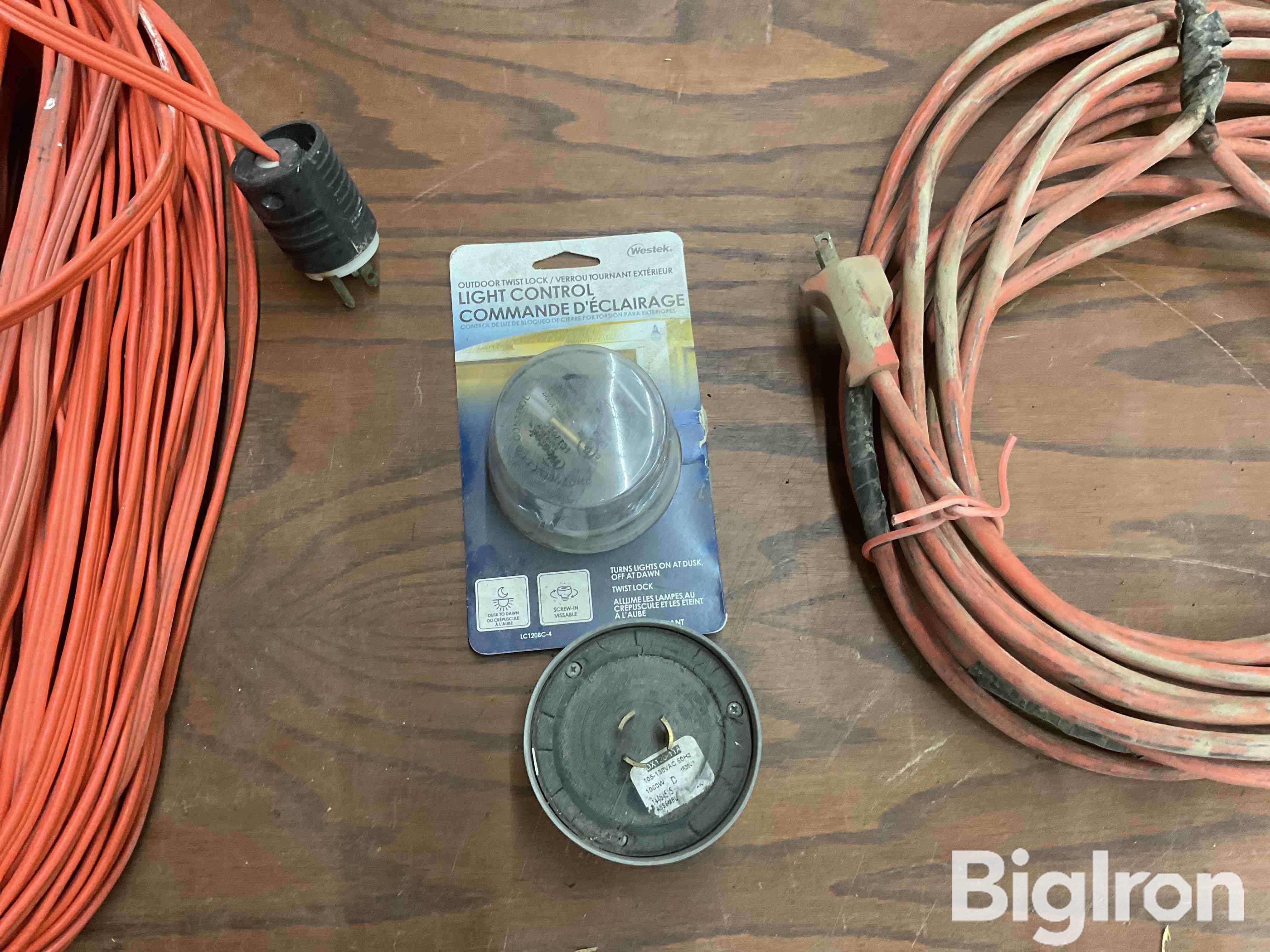 Extension Cords, Light Control BigIron Auctions