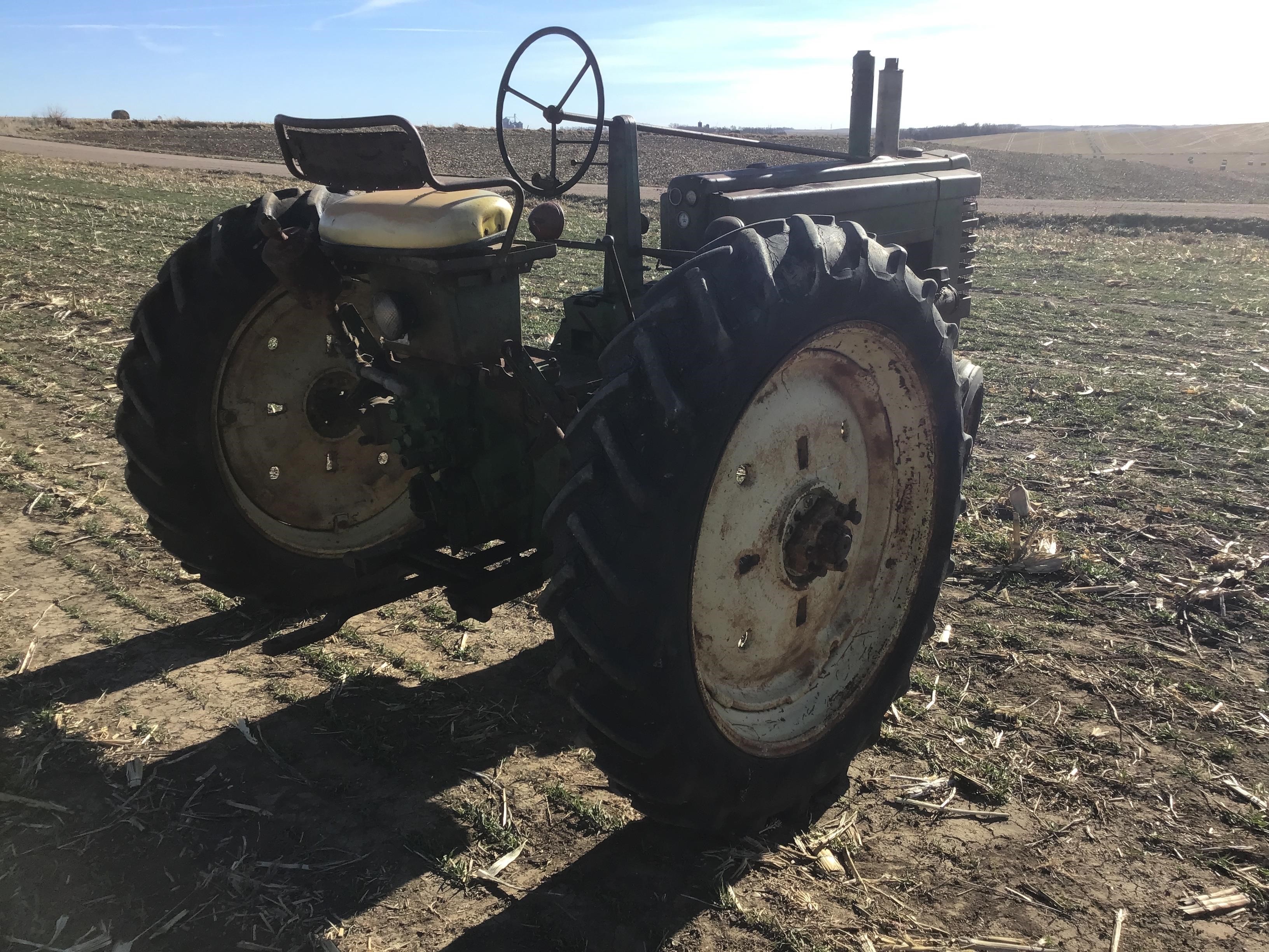 1952 John Deere B 2WD Tractor BigIron Auctions