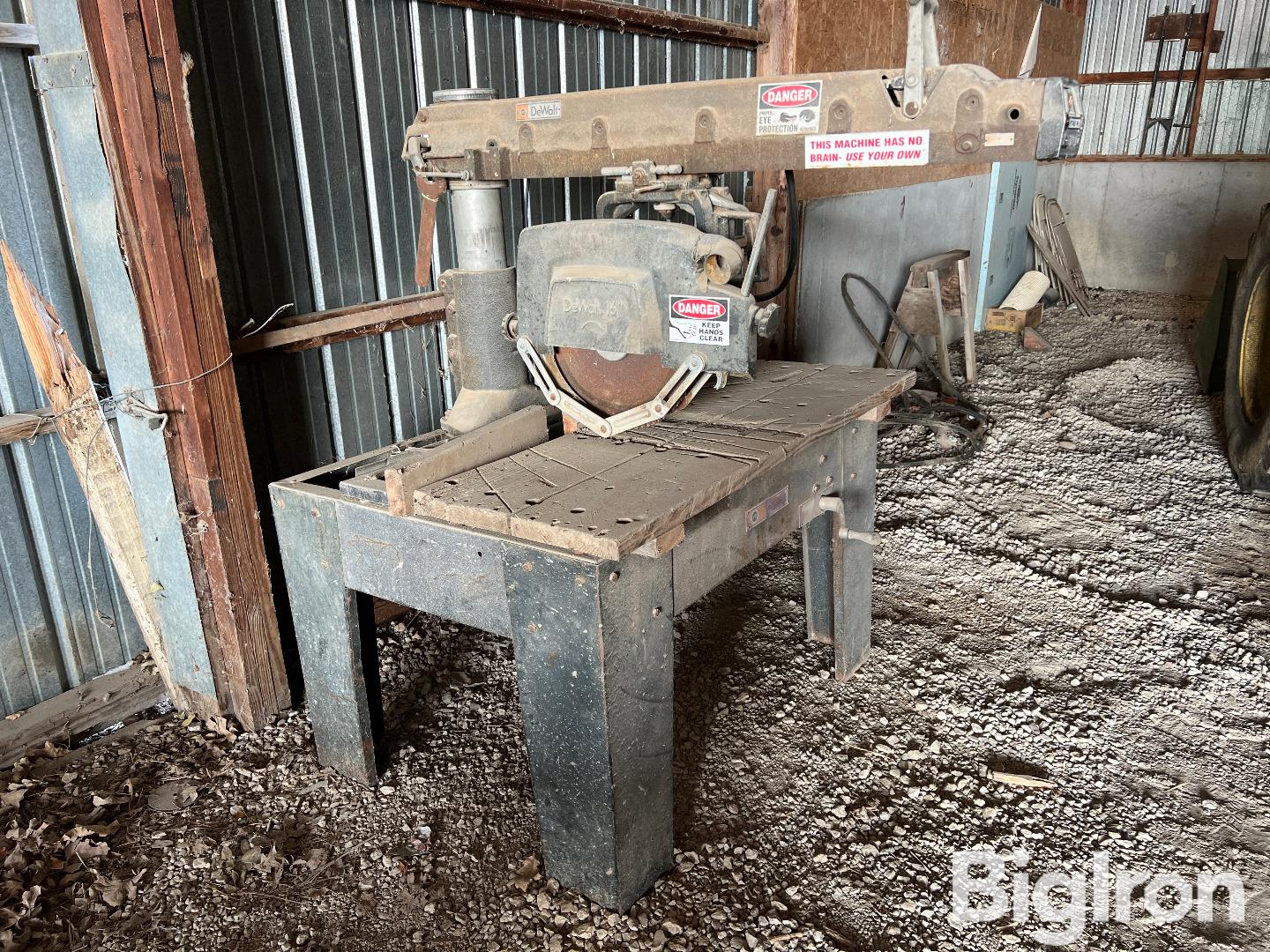 Sold at Auction: Black and Decker 7 1/4 Electric Hand Saw