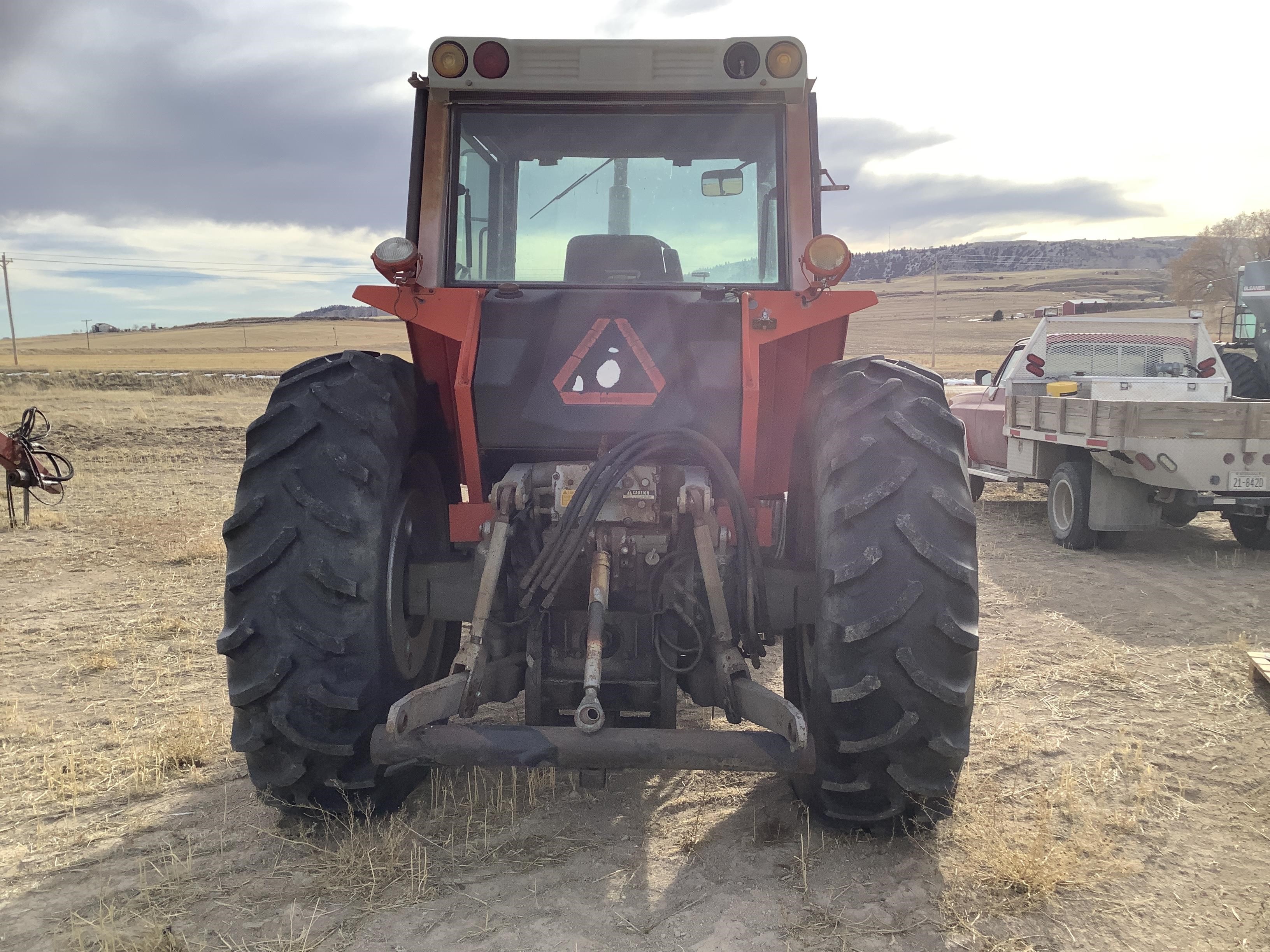 1979 Massey Ferguson 2675 2wd Tractor W Loader Trans Inoperable Bigiron Auctions