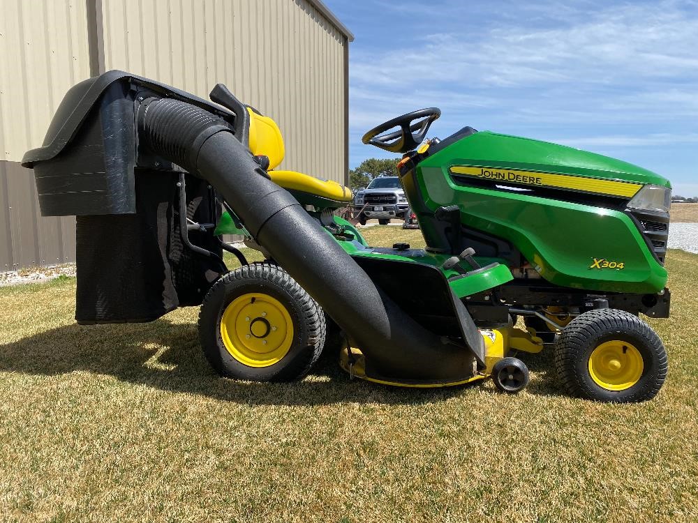 2014 John Deere X304 Riding Lawn Mower BigIron Auctions