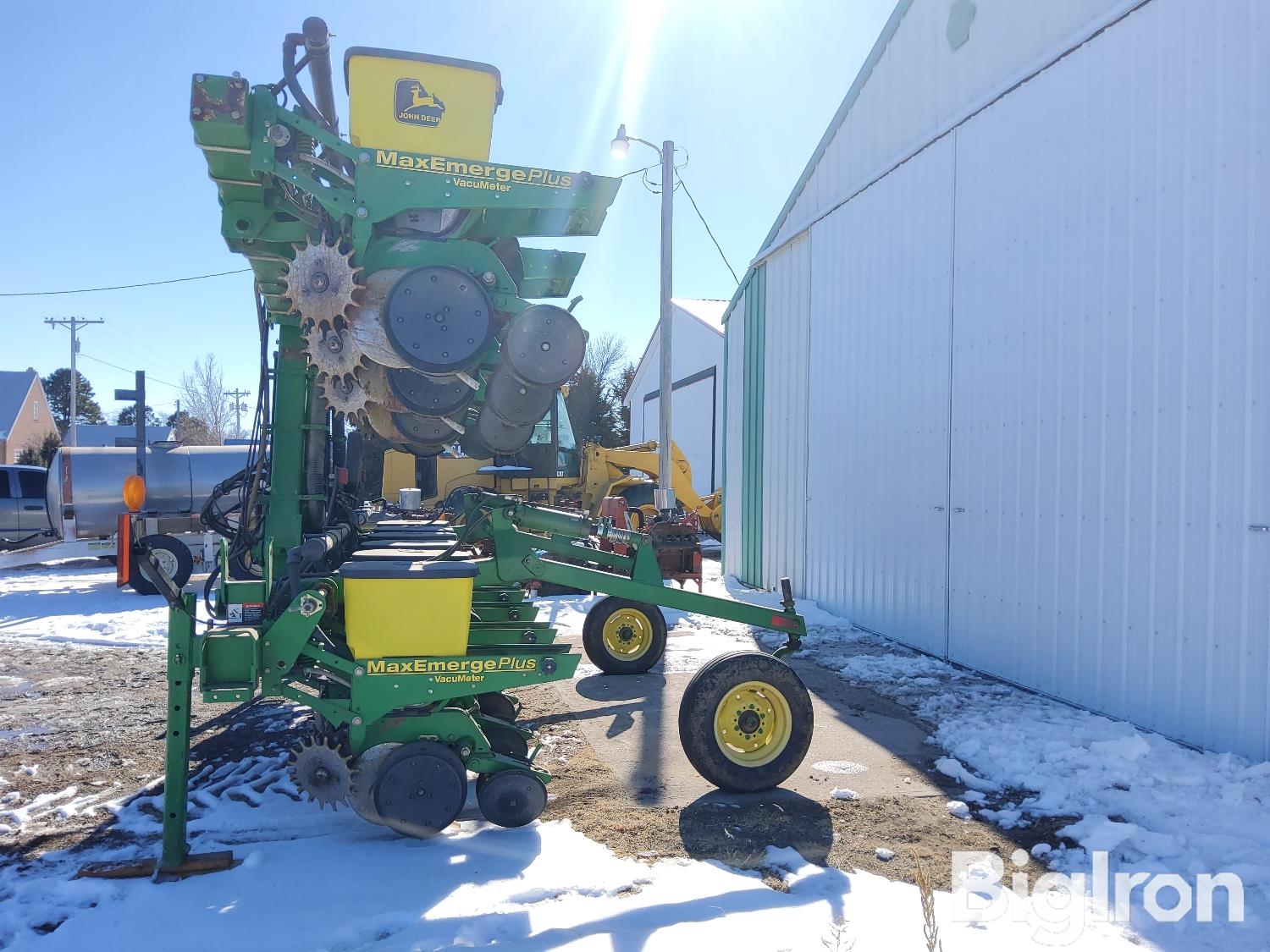 John Deere 1720 12r30 Stack Fold Planter Bigiron Auctions 4900