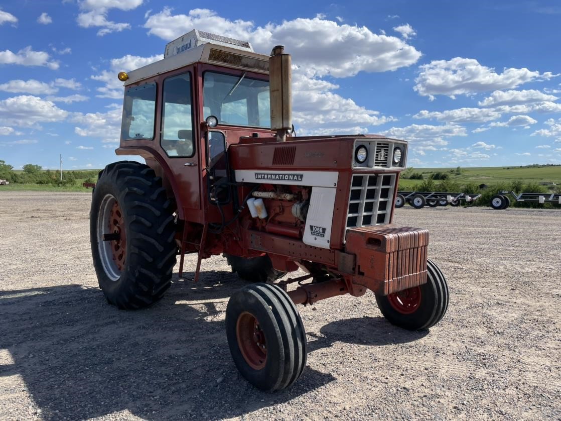 International Farmall 1066 Hydro 2WD Tractor BigIron Auctions