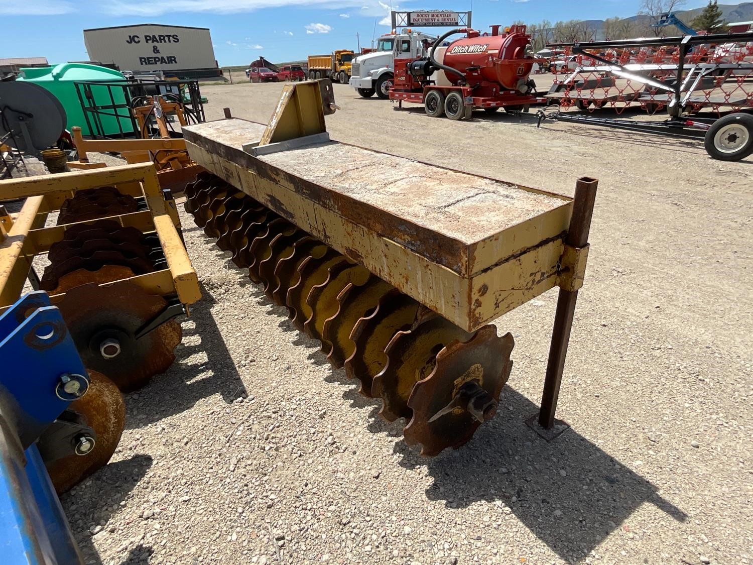 straw-crimper-bigiron-auctions