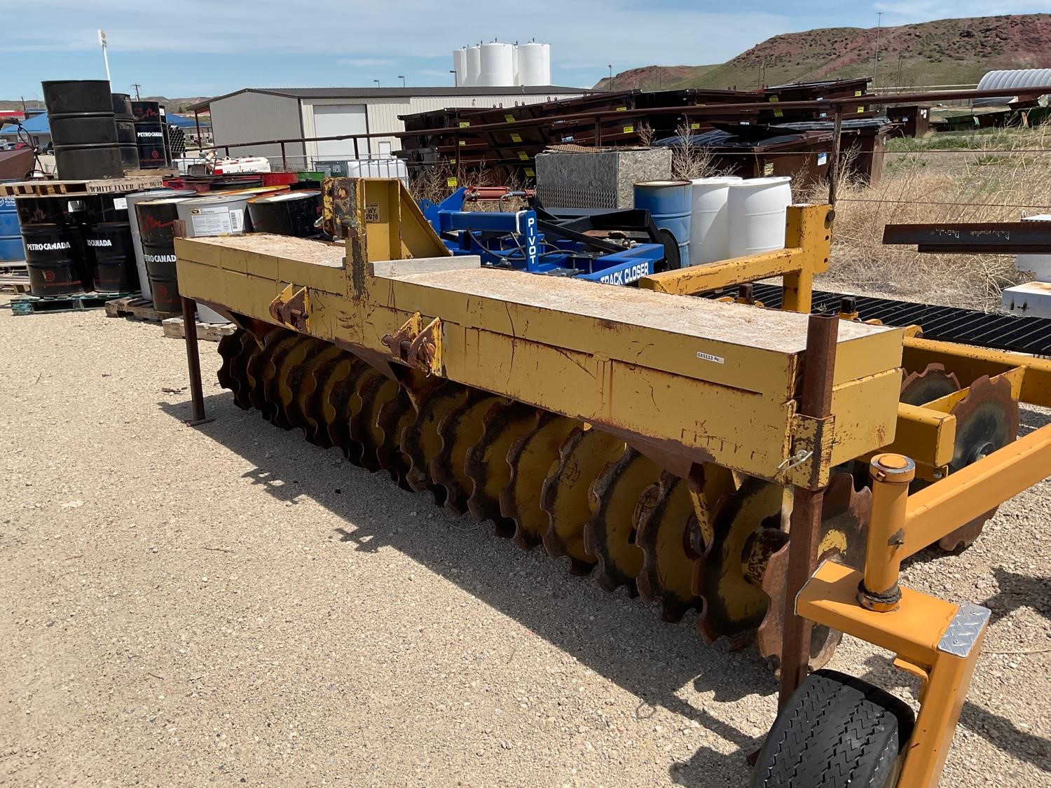 straw-crimper-bigiron-auctions