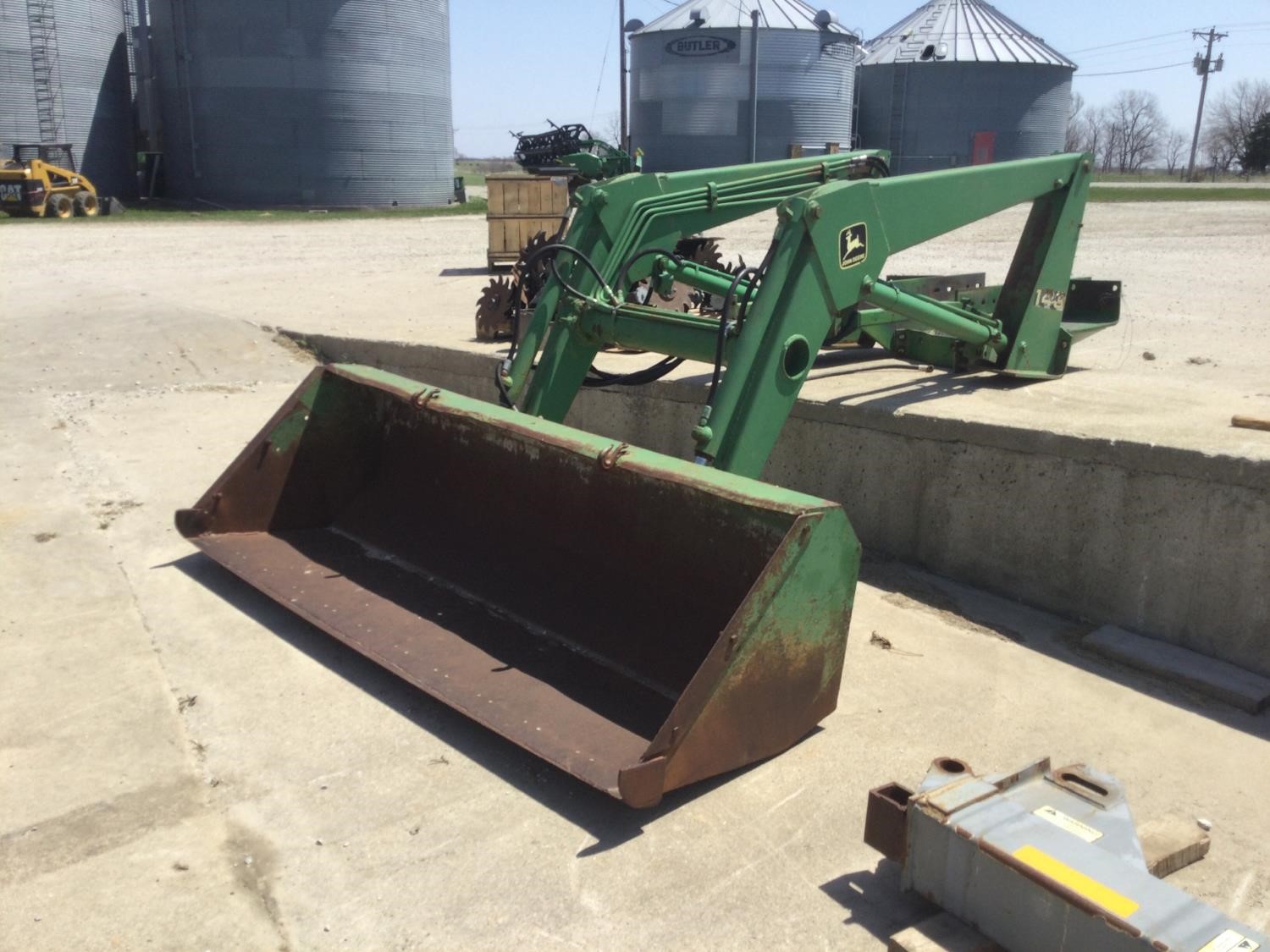 John Deere 148 Tractor Loader w/ Bucket BigIron Auctions