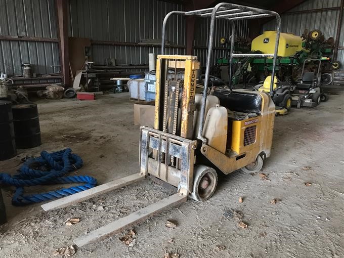Towmotor Forklift Bigiron Auctions