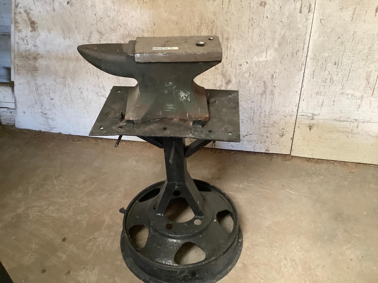 NO. 50 Anvil & Stand BigIron Auctions