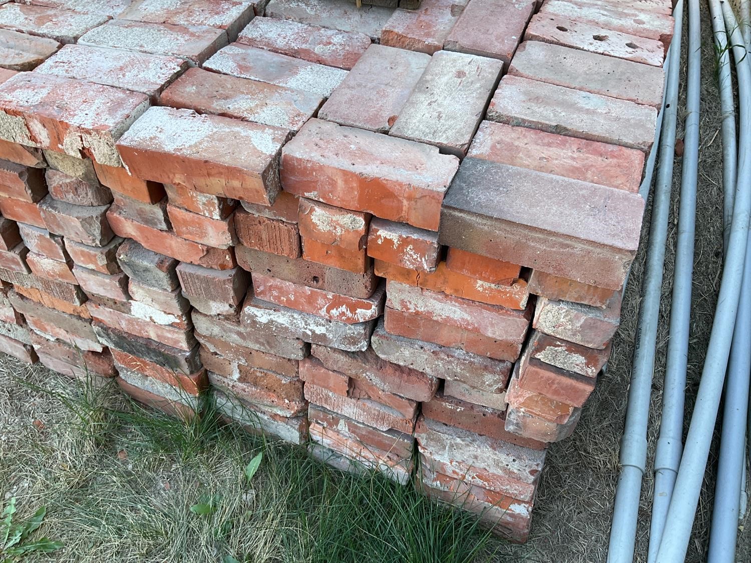 Red Landscape Bricks BigIron Auctions   Noname 21228 7d52c78a462142419b9310f1f93a2456 