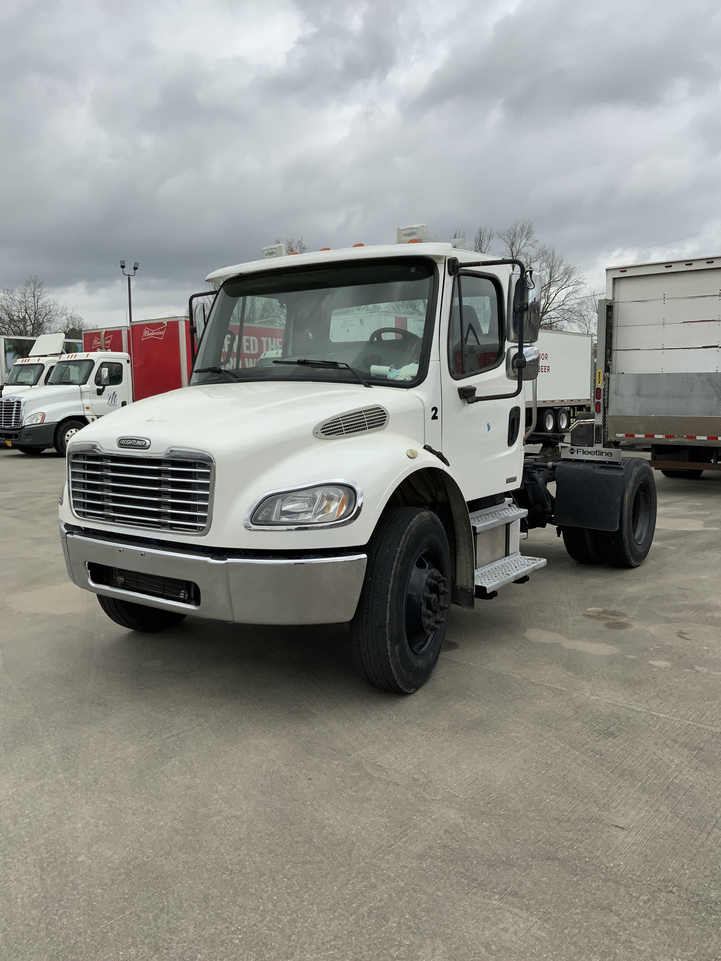 2005 freightliner m2 106