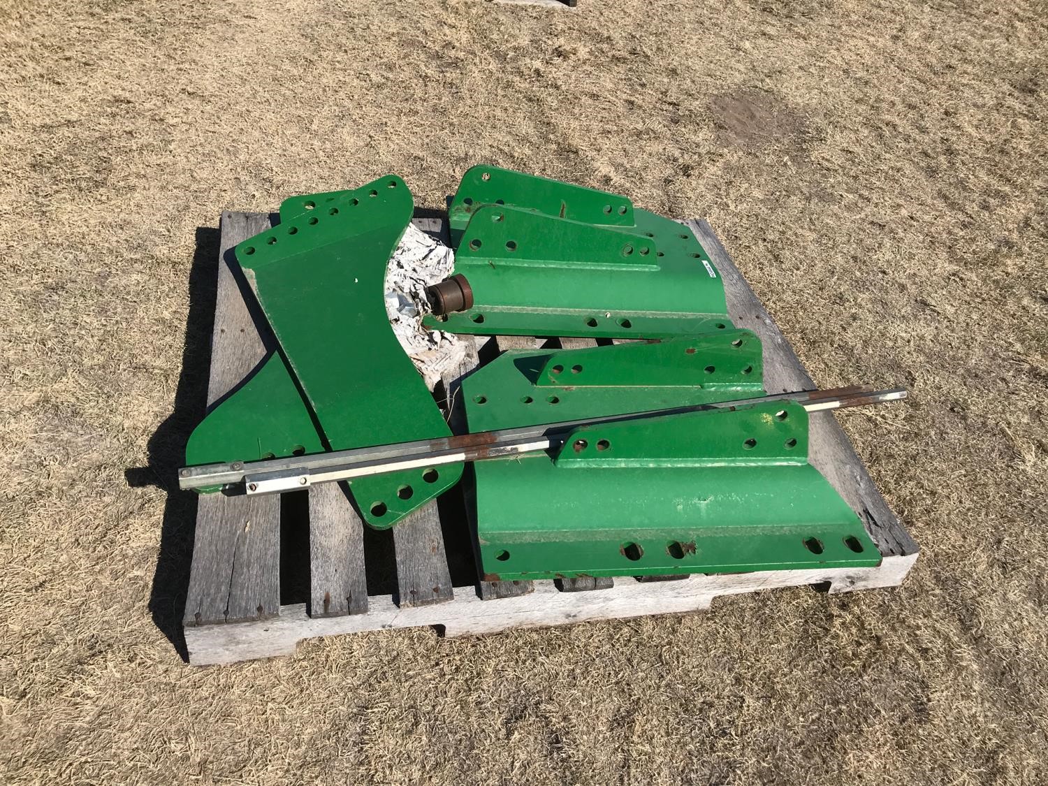 John Deere Saddle Tank Brackets BigIron Auctions