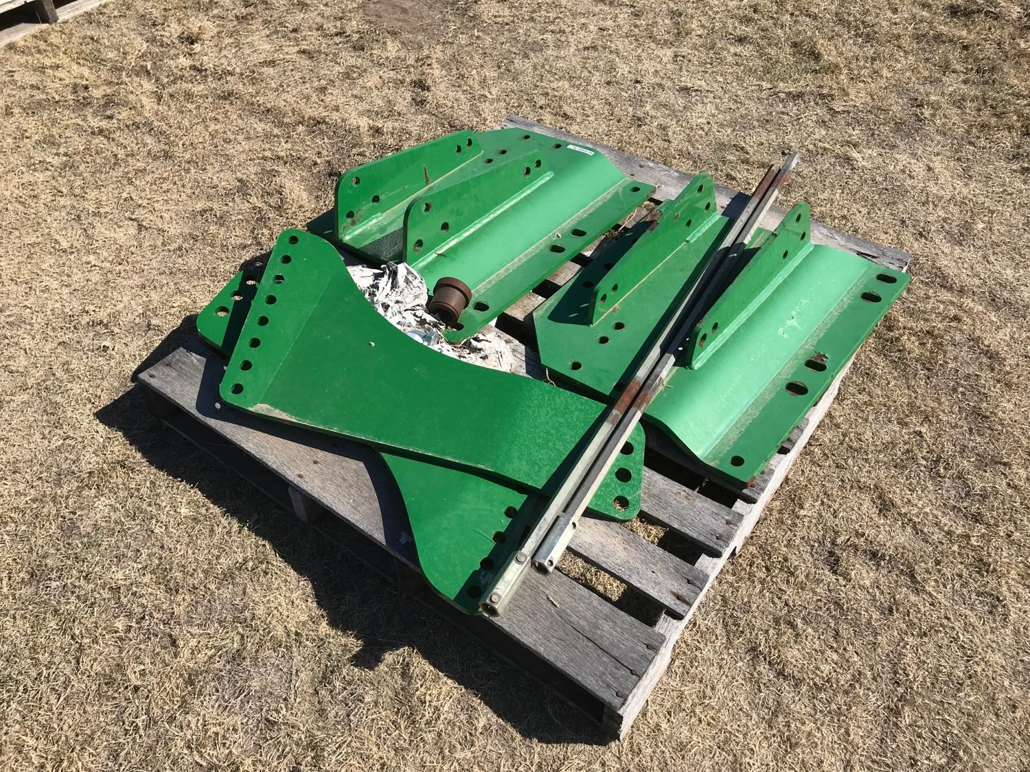 John Deere Saddle Tank Brackets BigIron Auctions