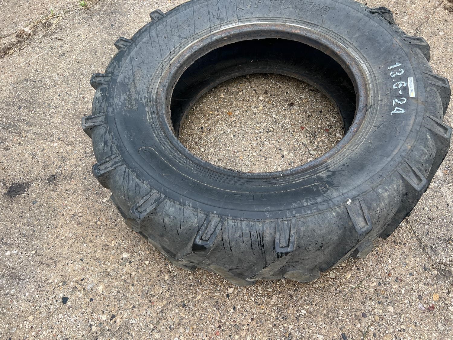 A/P Tractor 13.6-24 Tire BigIron Auctions