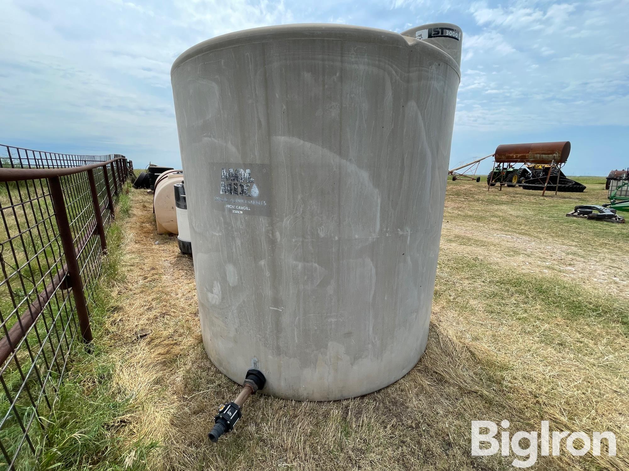 3,000 Gal Poly Liquid Supplements Tank BigIron Auctions