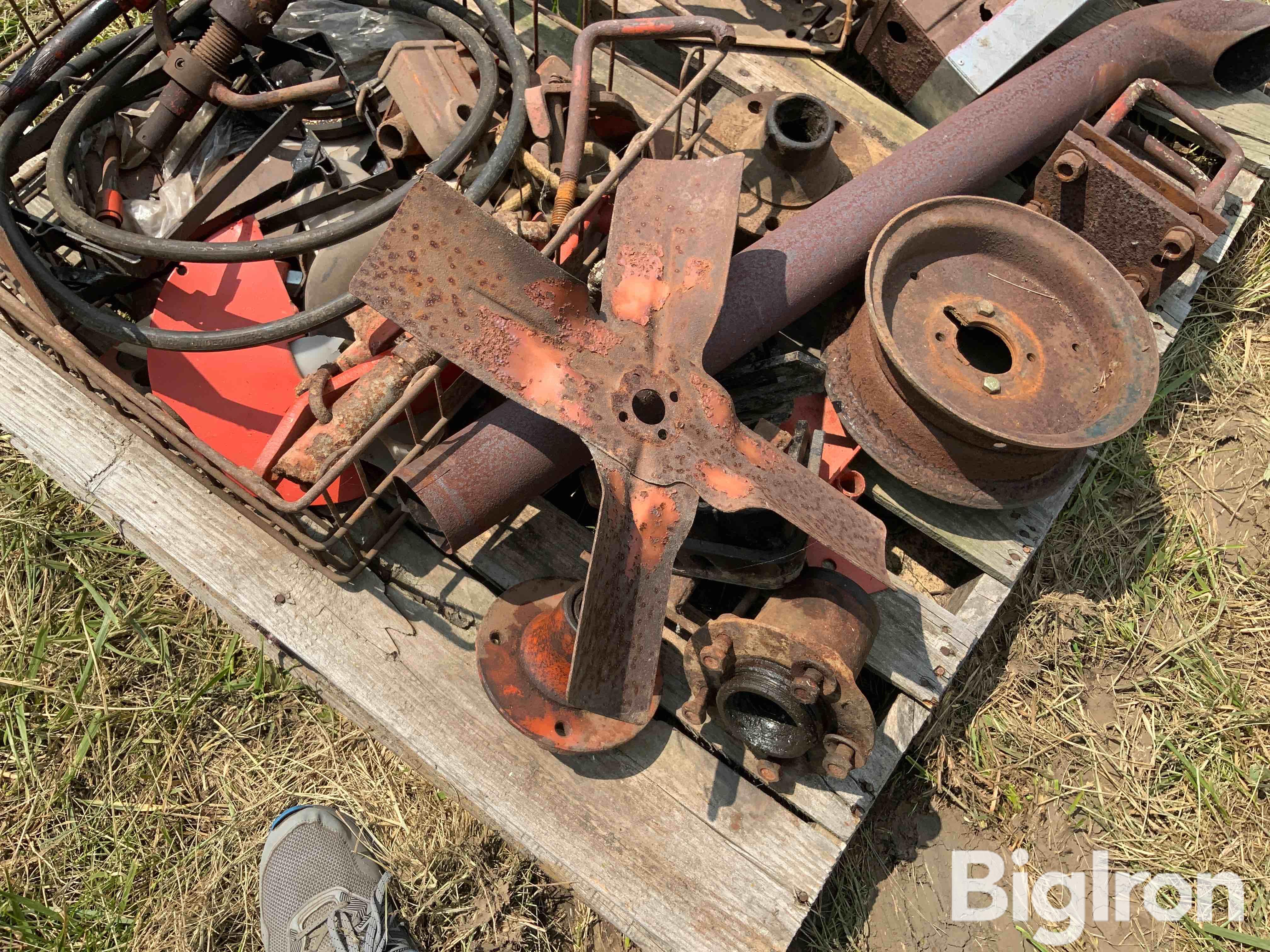 Allis-Chalmers Tractor Parts BigIron Auctions