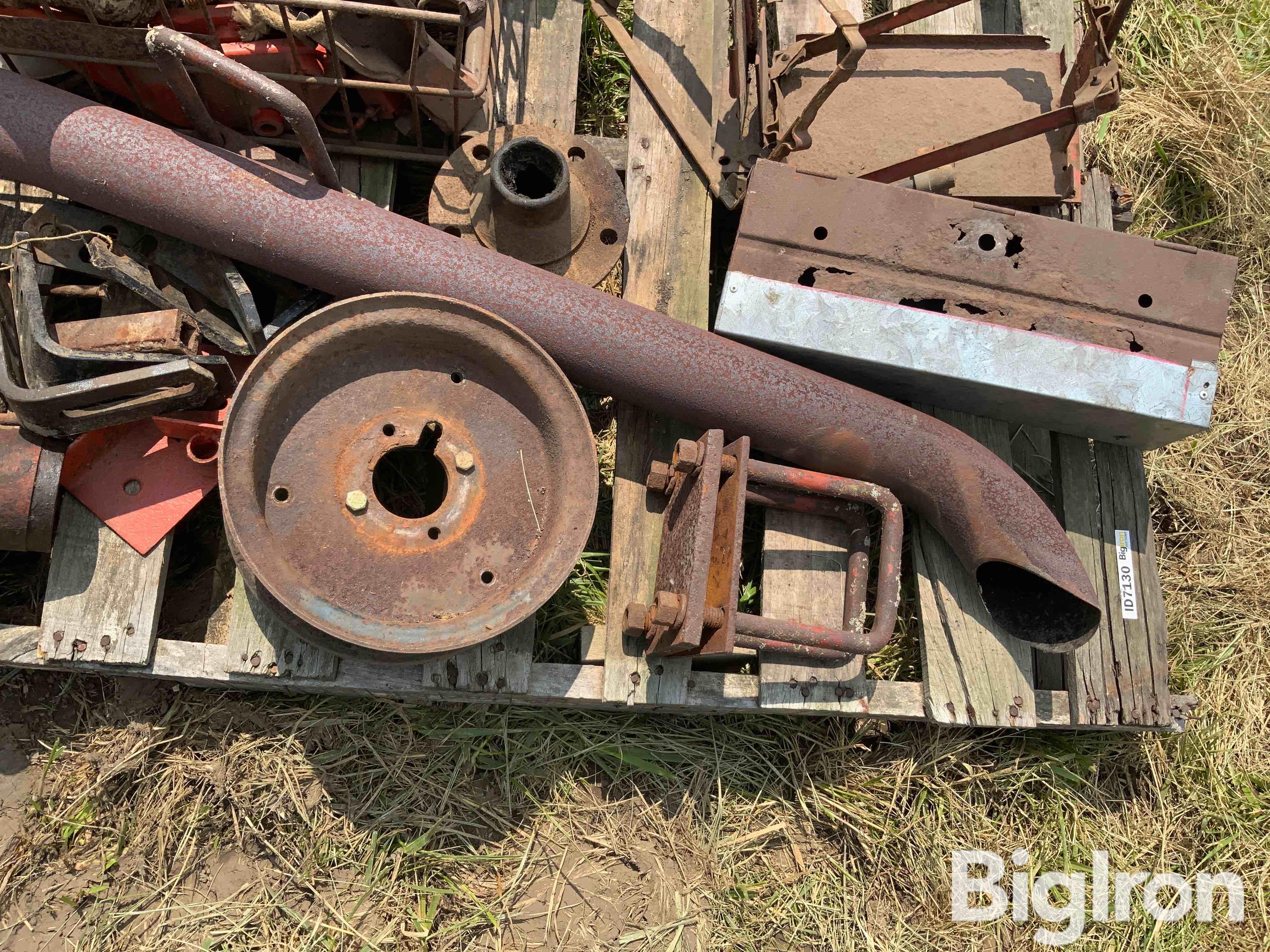 Allis-Chalmers Tractor Parts BigIron Auctions