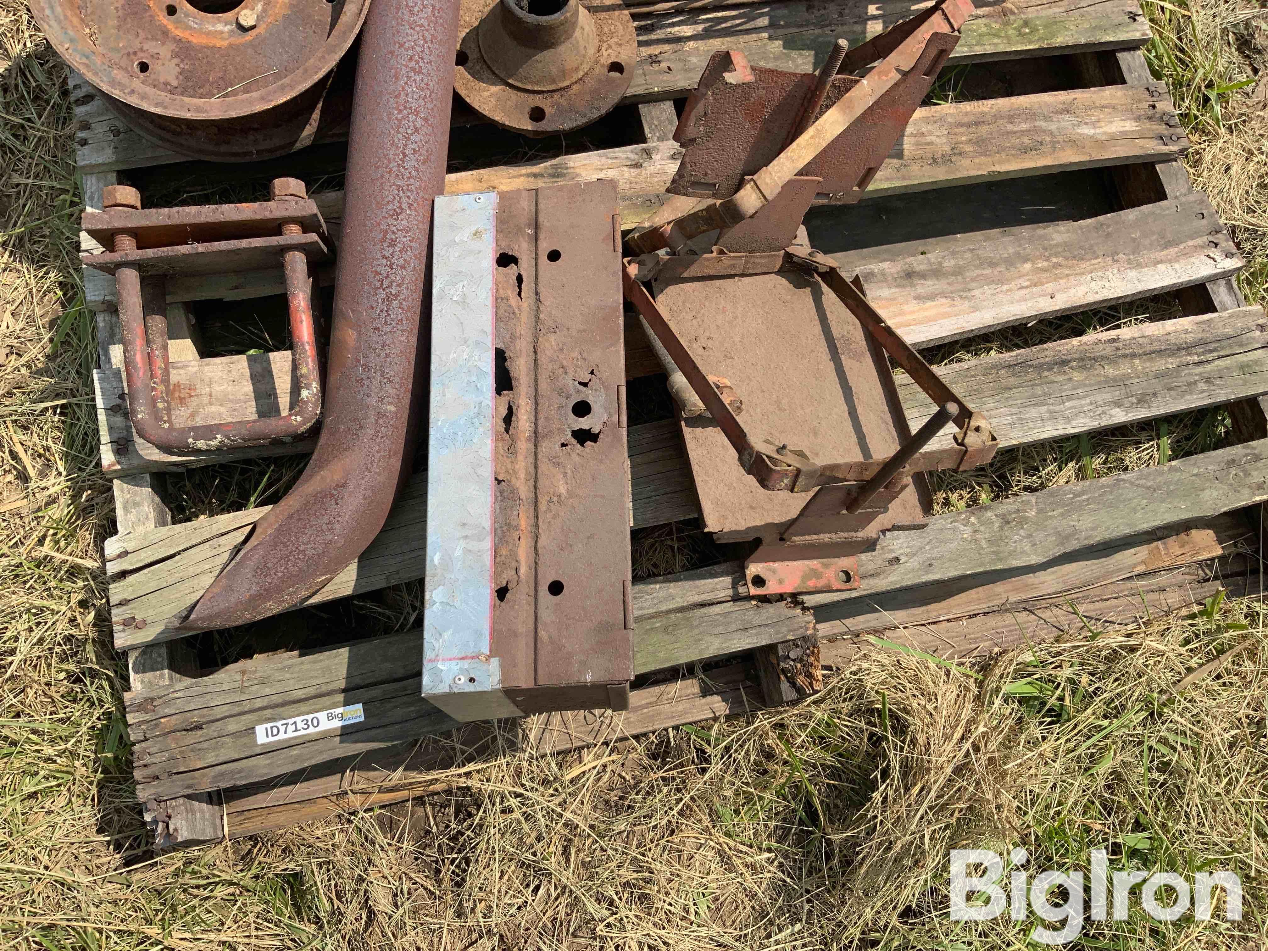 Allis-Chalmers Tractor Parts BigIron Auctions