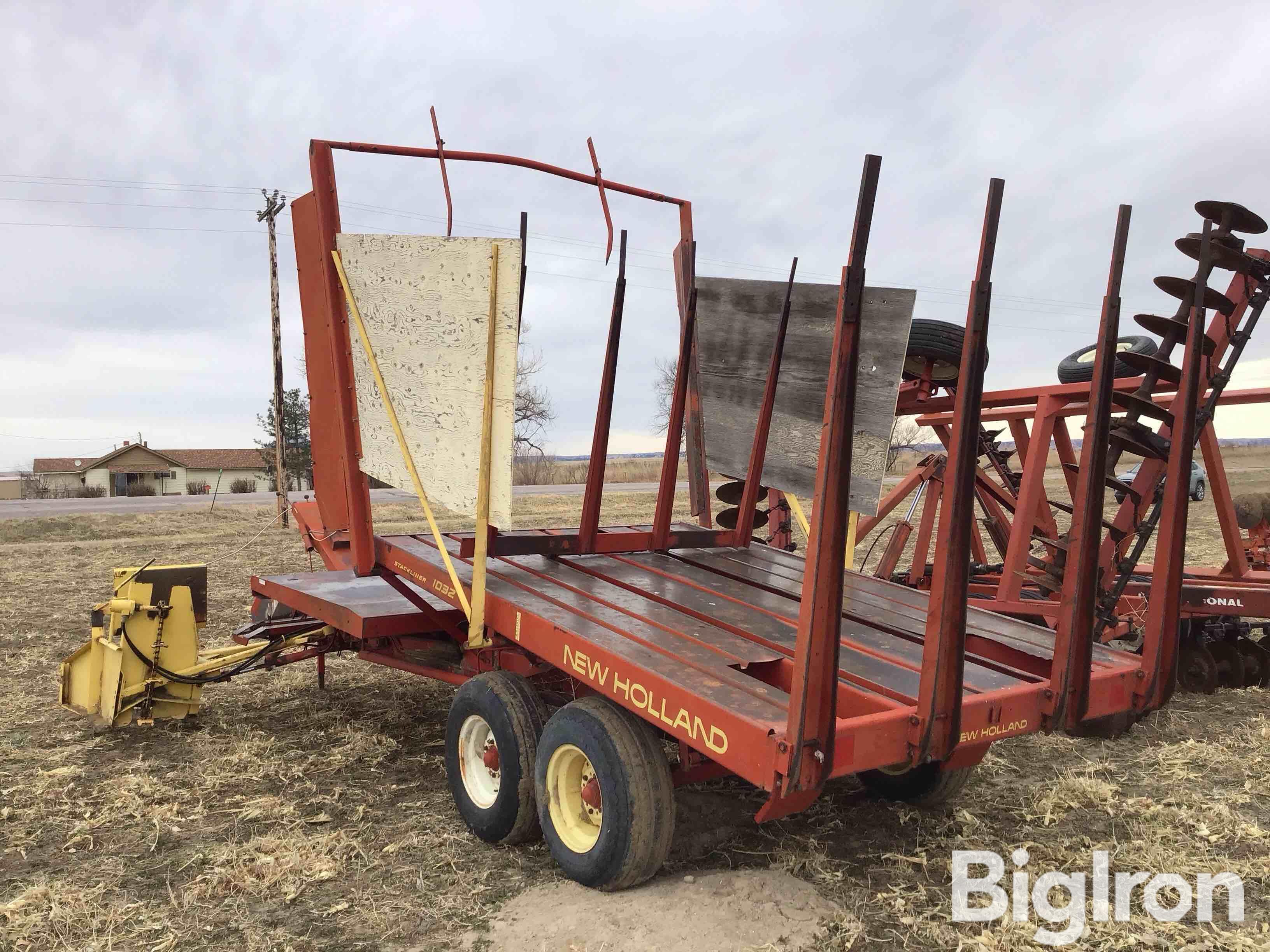 New Holland 1032 Stack Wagon BigIron Auctions