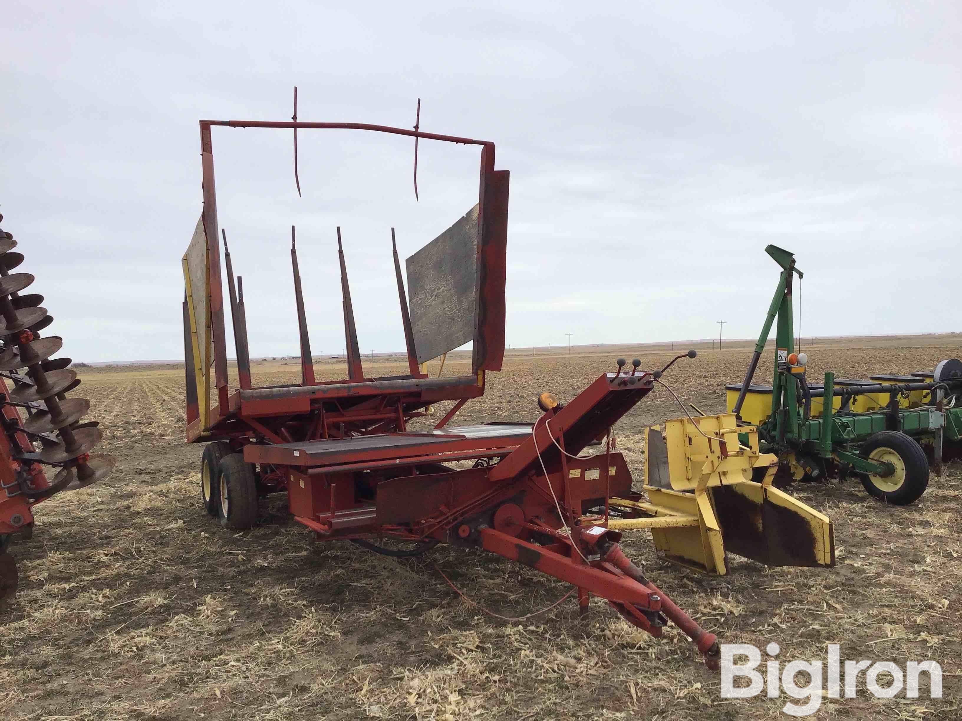 New Holland 1032 Stack Wagon BigIron Auctions