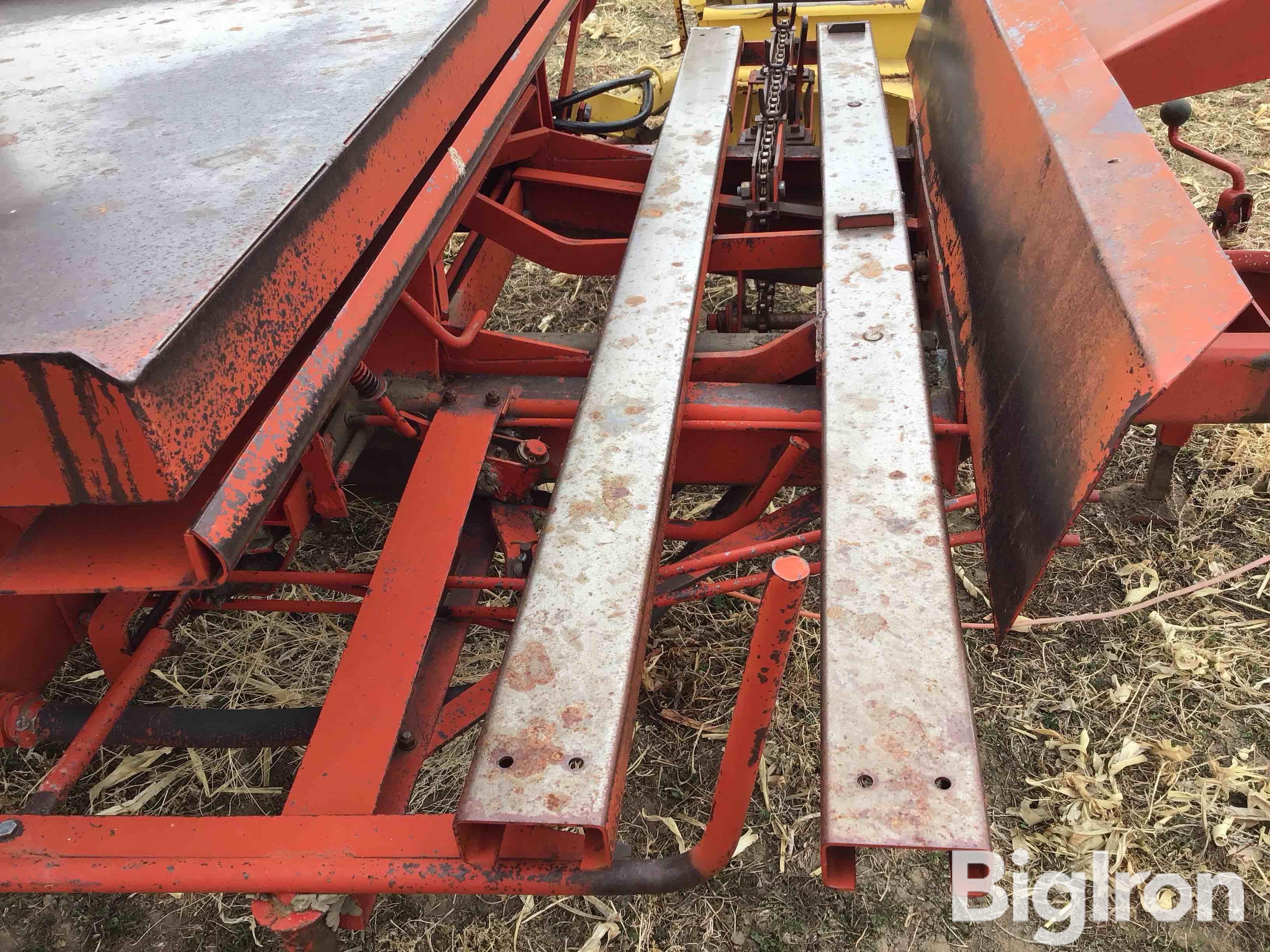 New Holland 1032 Stack Wagon BigIron Auctions