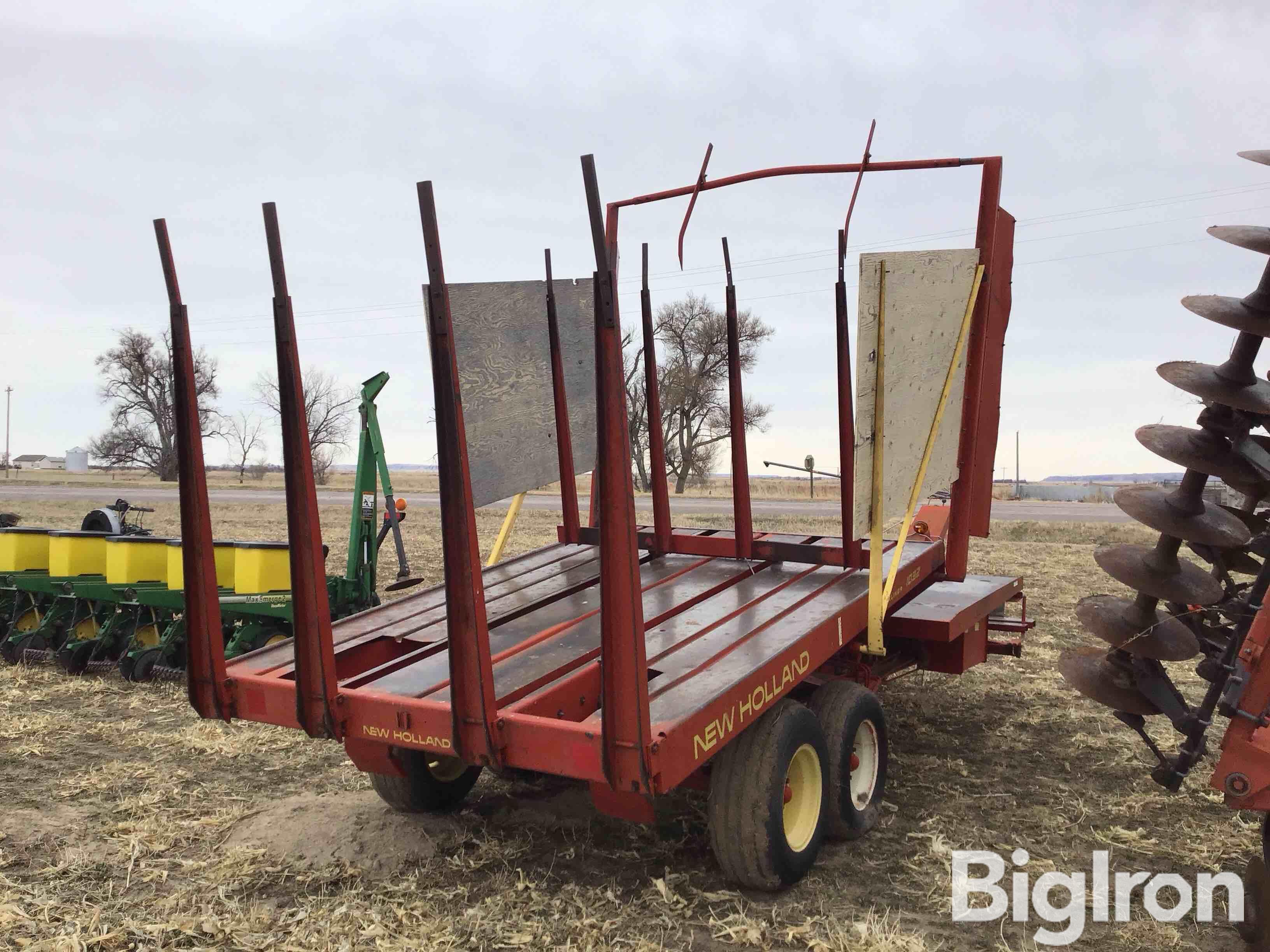 New Holland 1032 Stack Wagon BigIron Auctions