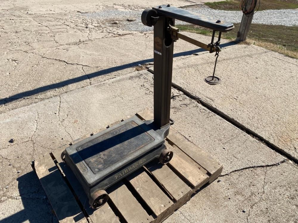 Sold at Auction: Antique Fairbanks 500lb Feed Store Scale