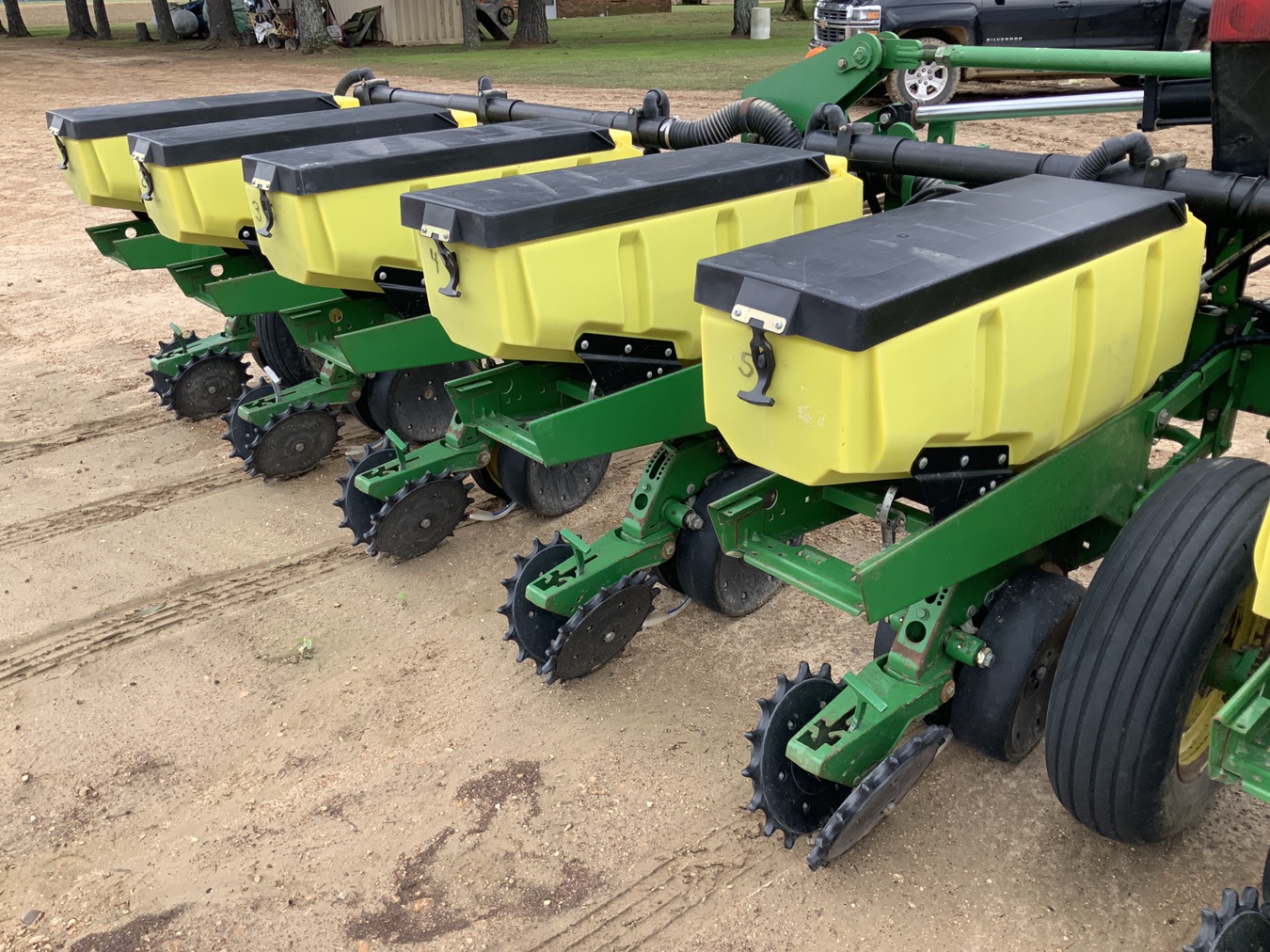 2003 John Deere 1720 Maxemerge Plus 12r30” Stack Fold Precision Planter Bigiron Auctions 8543