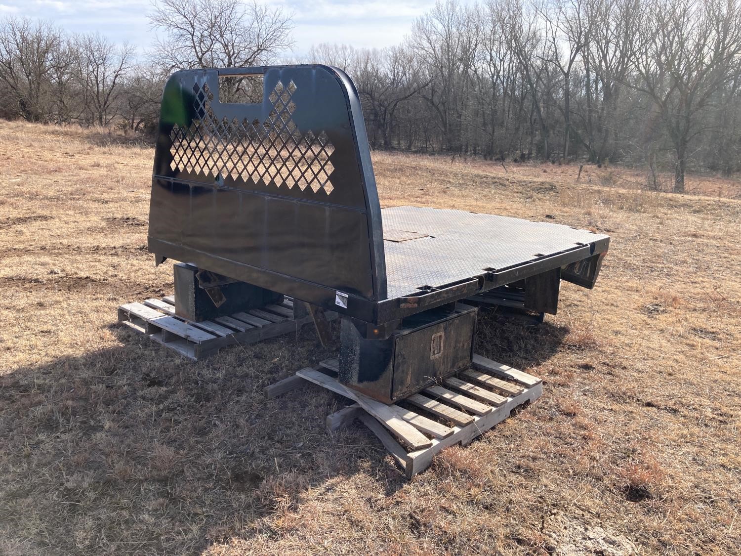 Knapheide Flatbed For Cab And Chassis BigIron Auctions