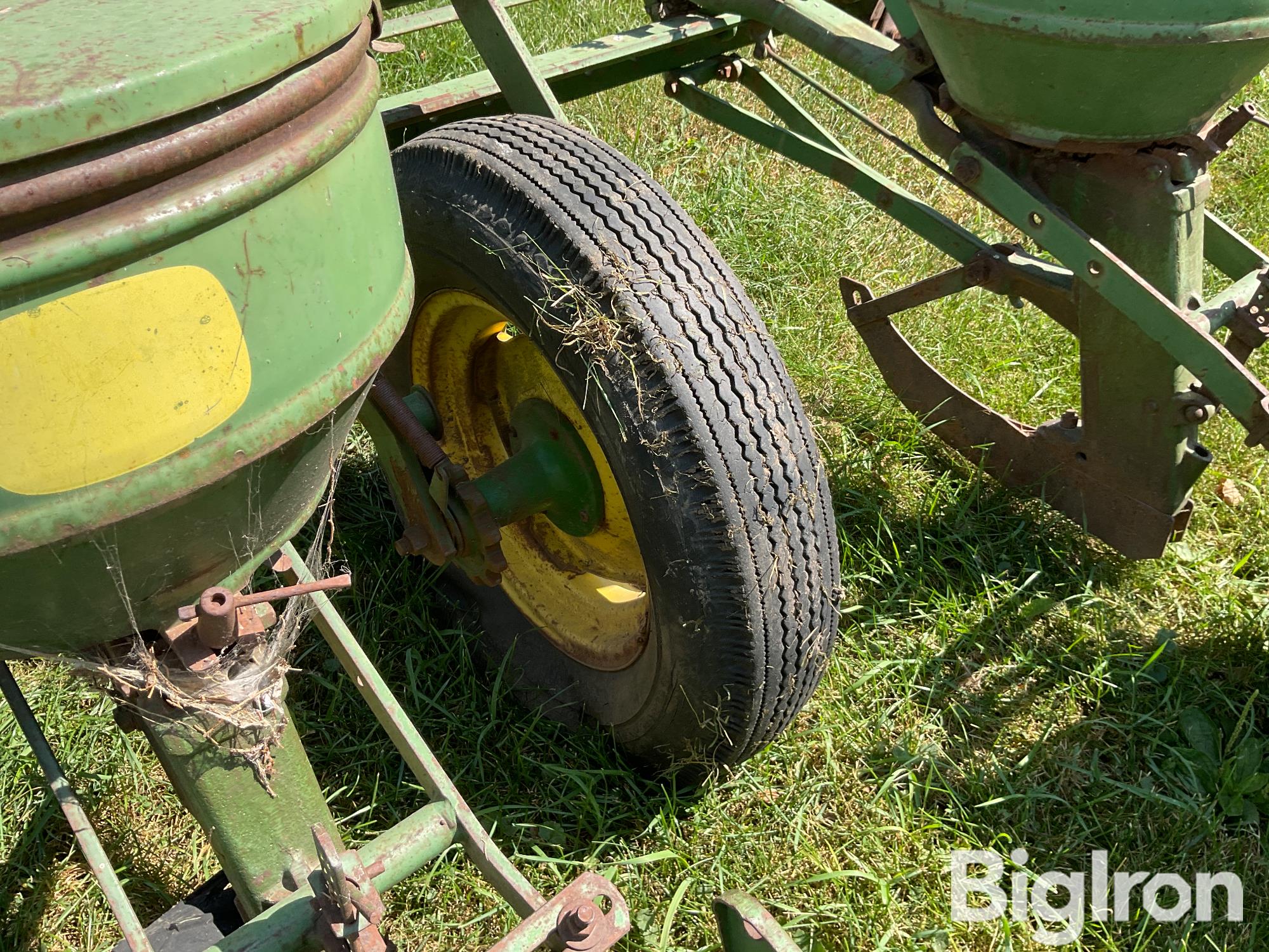 John Deere 494a 4r38” Planter Bigiron Auctions 2037