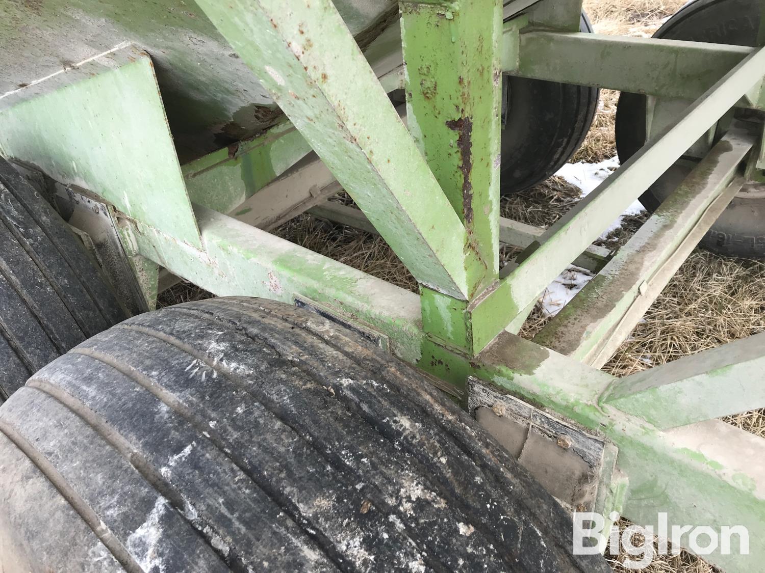 Parker 6600 Center Dump Gravity Wagon BigIron Auctions