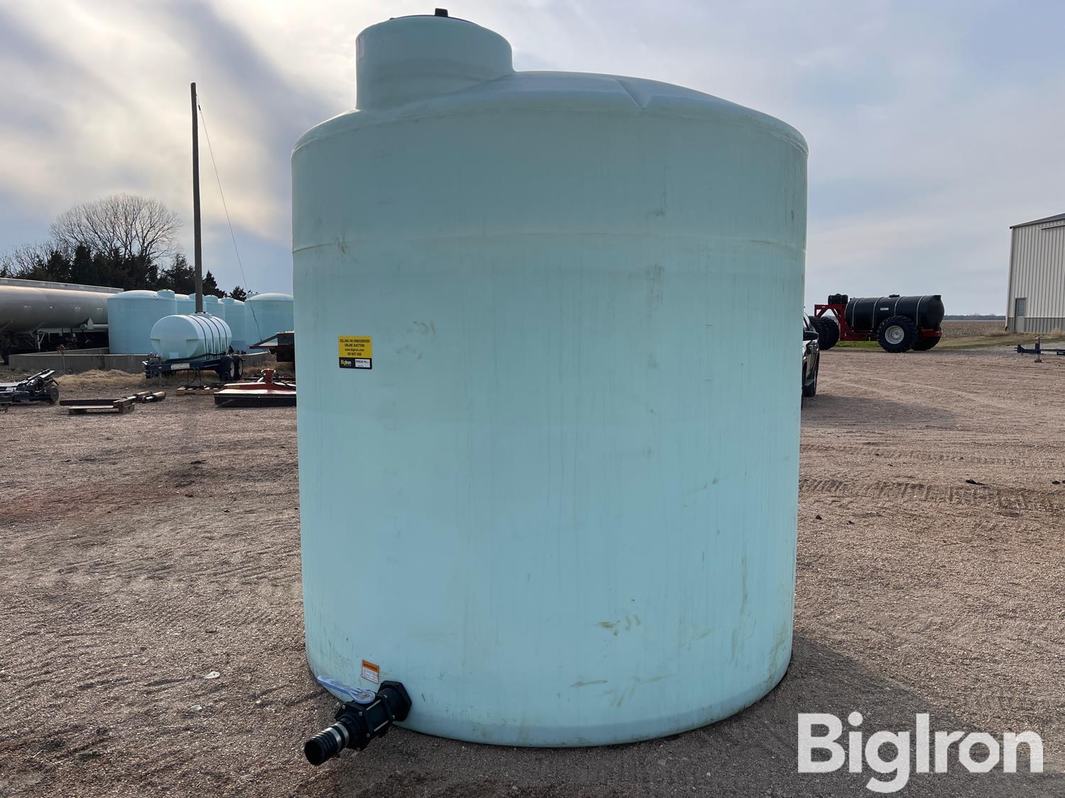 Schaben 3000 Gallon Vertical Poly Tank BigIron Auctions