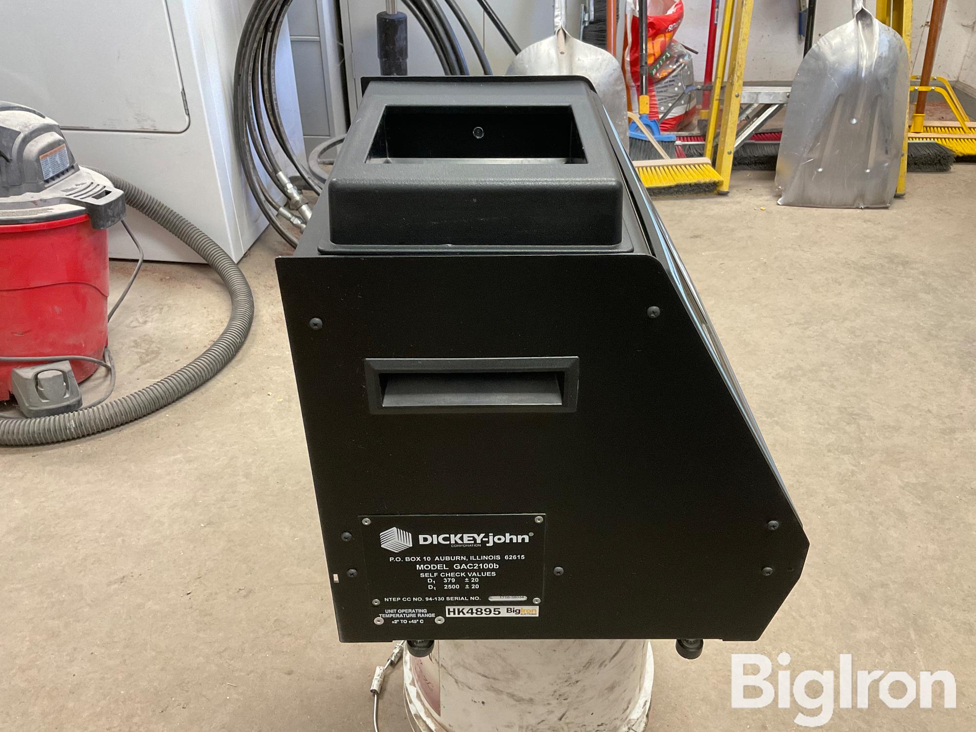 DICKEY-john GAC2100b Grain Moisture Tester BigIron Auctions