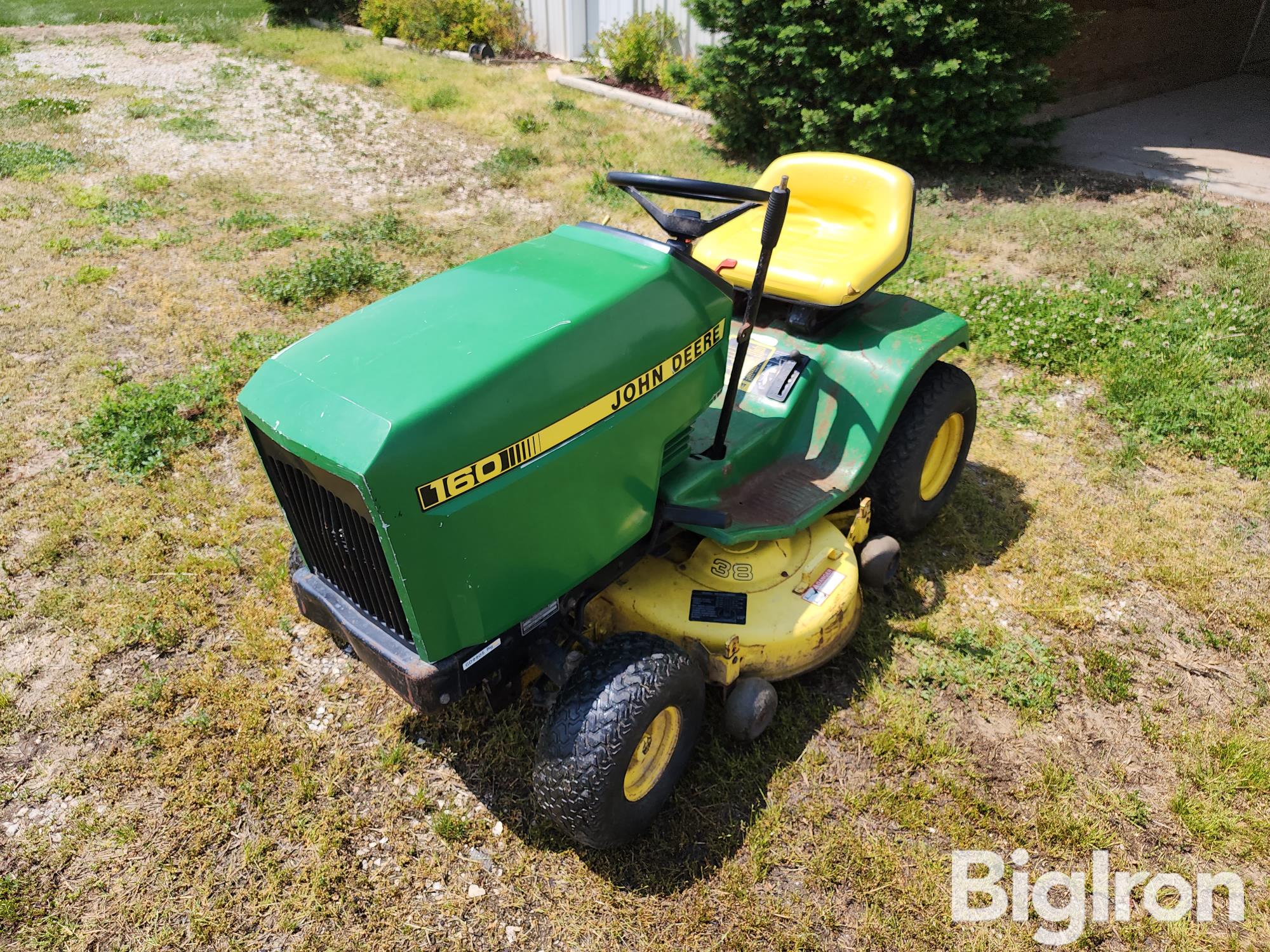 John deere discount 160 lawn tractor