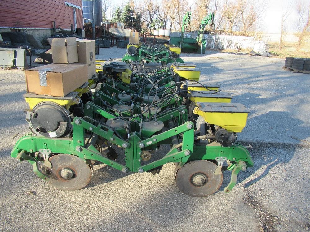 2015 John Deere 12 Row Units Bigiron Auctions 0461