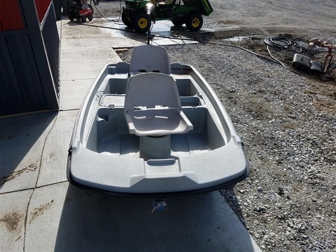 KL Industries 9.4 Sundolphin 2 Person Fishing Boat BigIron Auctions