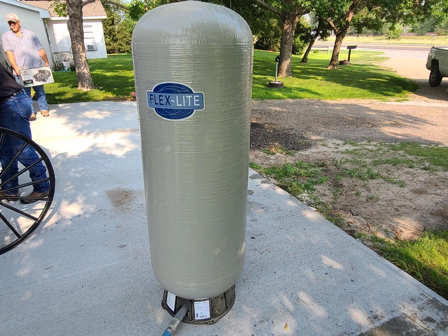 Flex-Lite Water Pressure Tank & CountyLine Pump BigIron Auctions