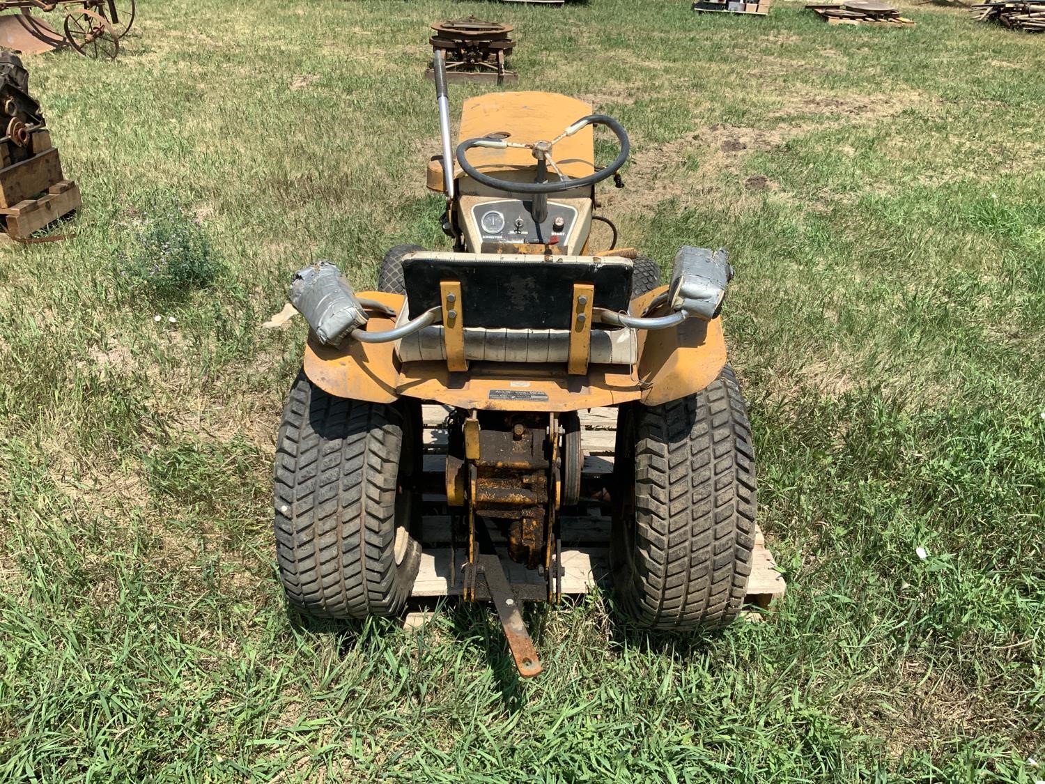 Allis-Chalmers Big Ten Lawn Tractor BigIron Auctions