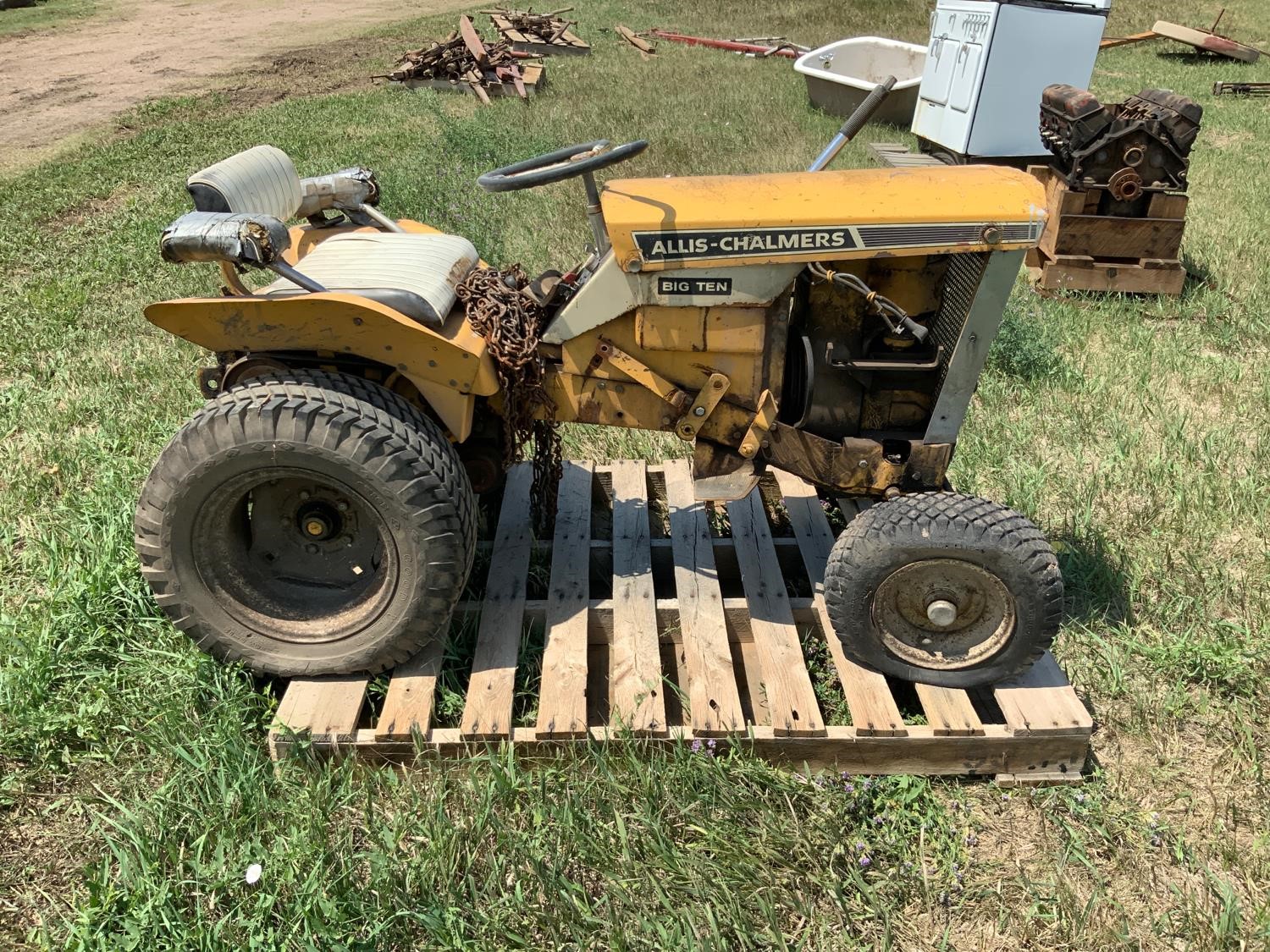 Allis-Chalmers Big Ten Lawn Tractor BigIron Auctions