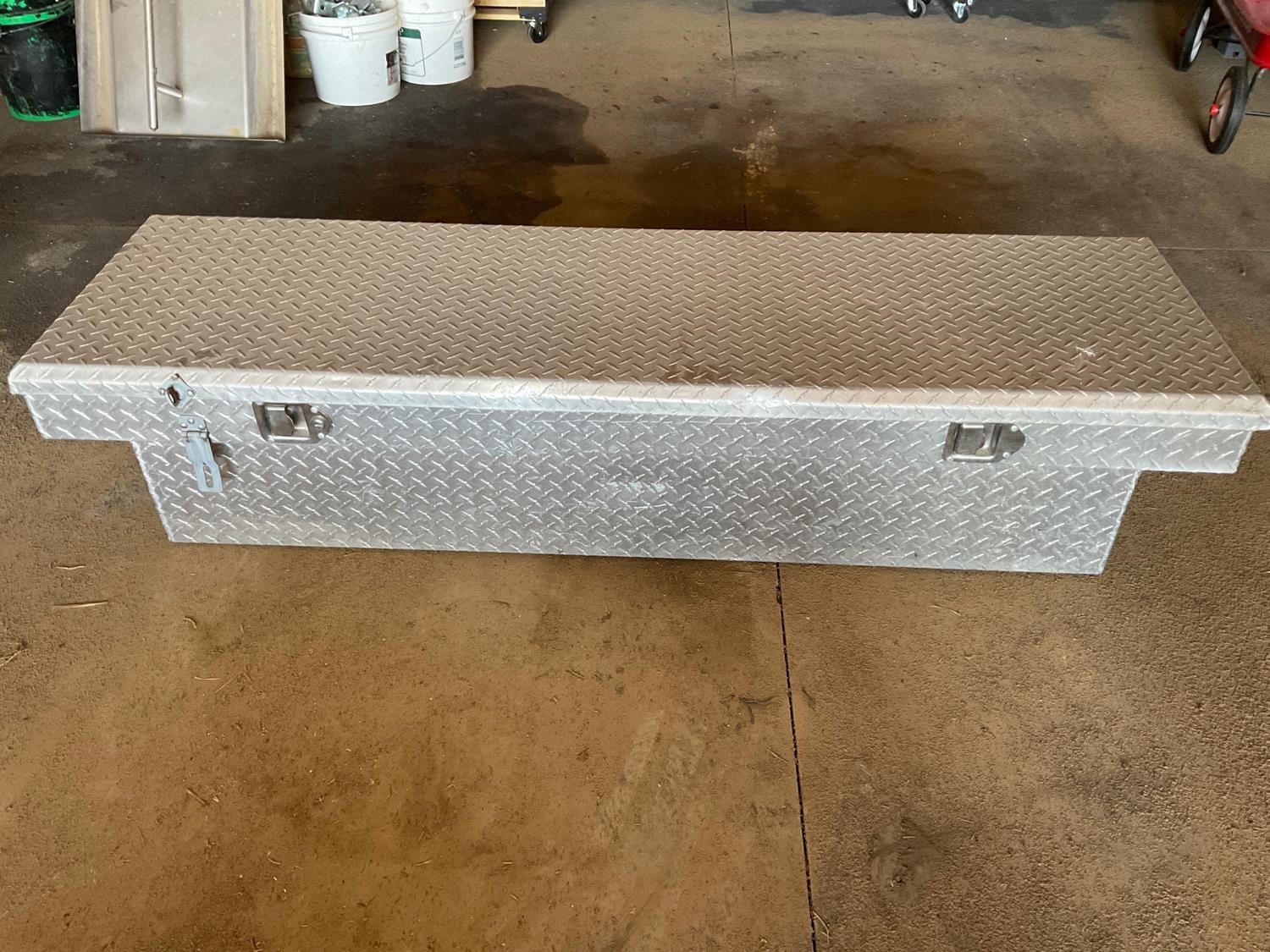 Tractor Supply Aluminum Pickup Toolbox Bigiron Auctions