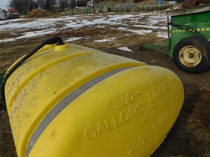 John Deere Fertilizer Tank Bigiron Auctions 3824